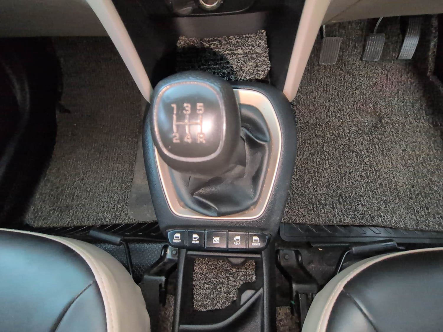 Used 2020 Hyundai Santro Magna Petrol Manual interior GEAR  KNOB VIEW