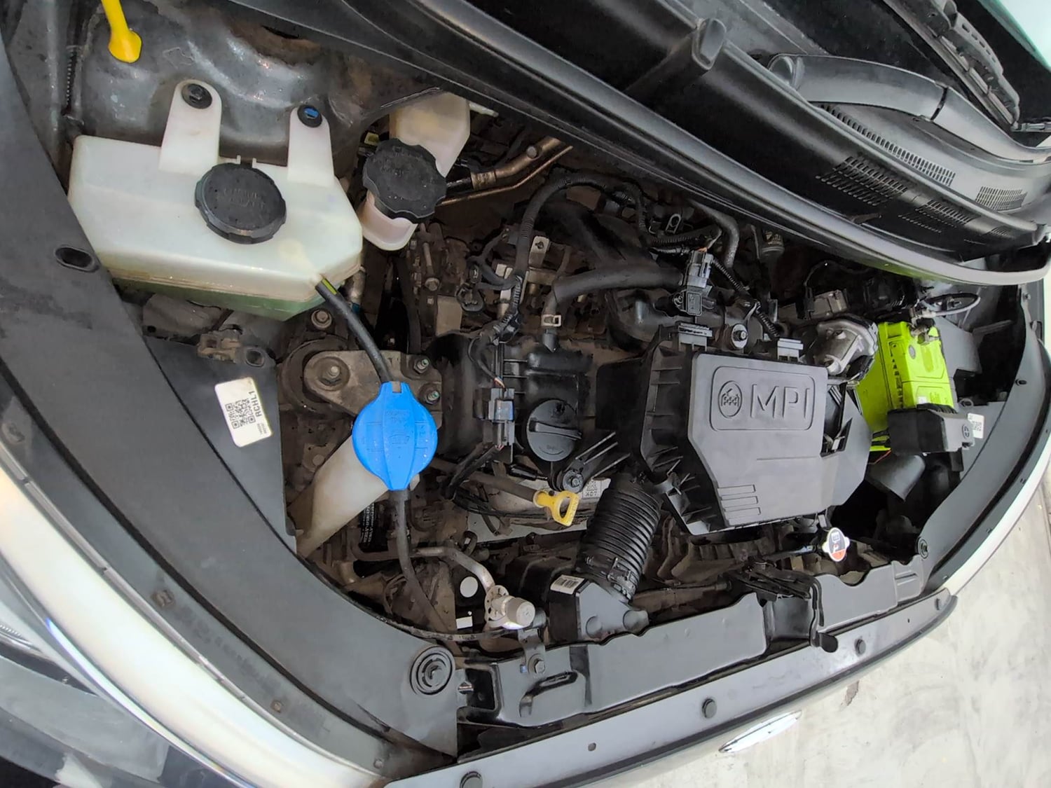 Used 2020 Hyundai Santro Magna Petrol Manual engine ENGINE RIGHT SIDE VIEW