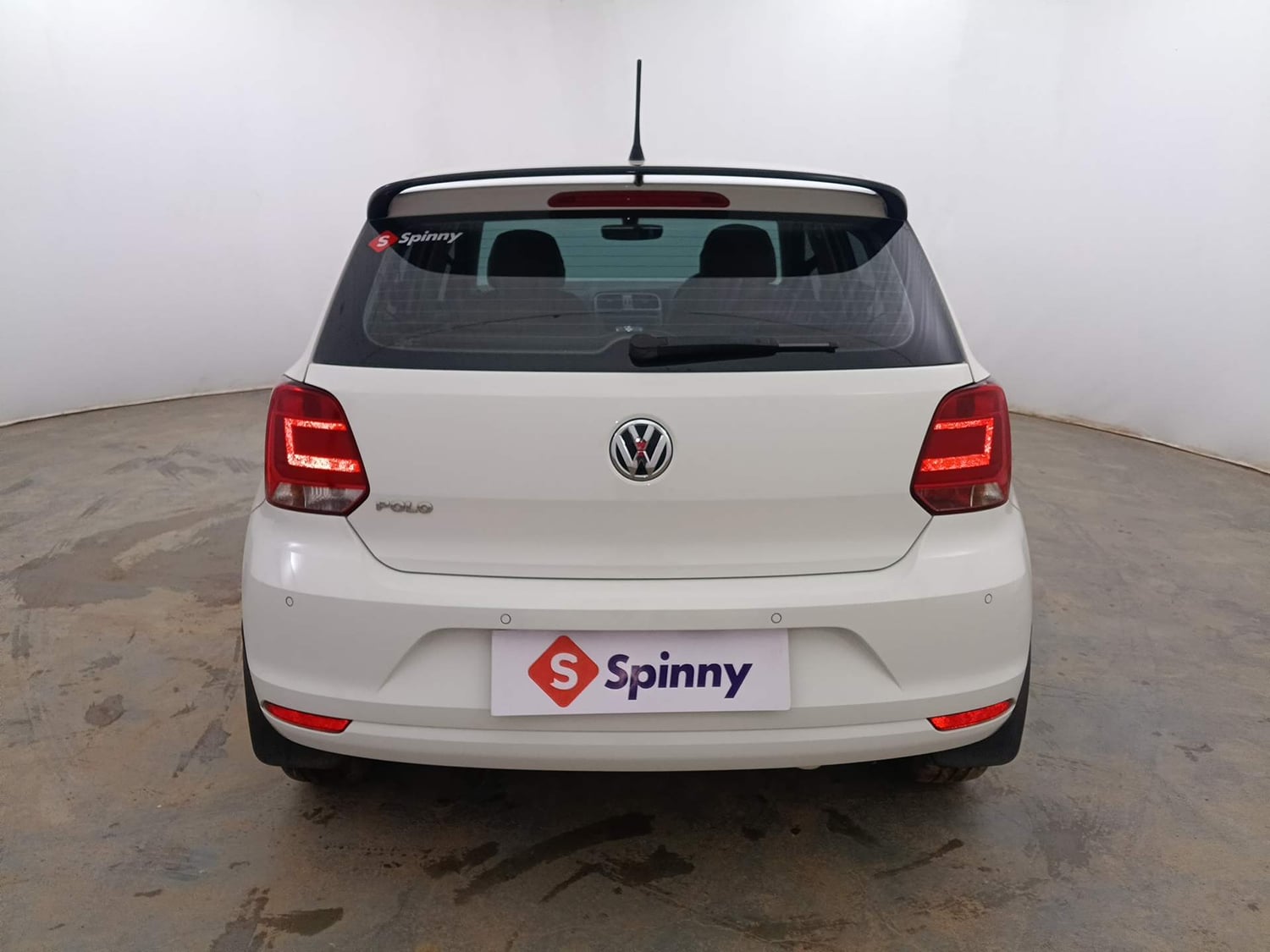 Used 2017 Volkswagen Polo Highline1.2L (P) Petrol Manual exterior BACK VIEW
