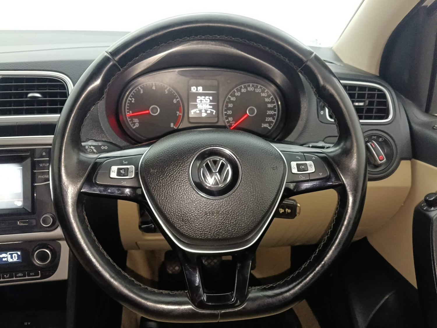 Used 2017 Volkswagen Polo Highline1.2L (P) Petrol Manual interior STEERING VIEW