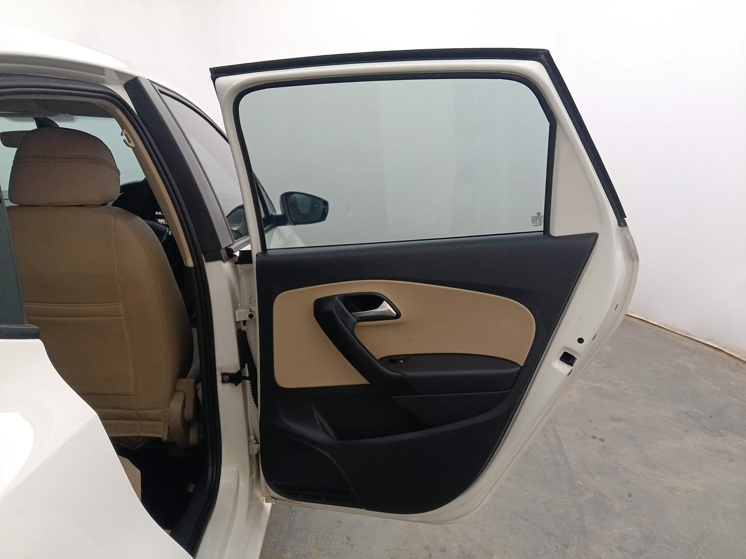Used 2017 Volkswagen Polo Highline1.2L (P) Petrol Manual interior RIGHT REAR DOOR OPEN VIEW