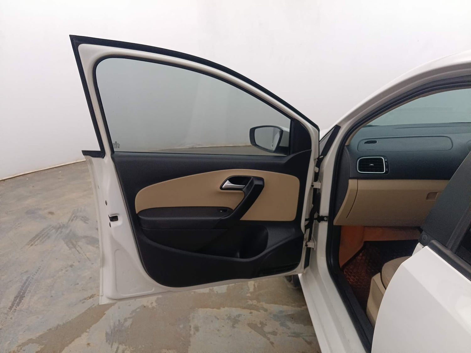 Used 2017 Volkswagen Polo Highline1.2L (P) Petrol Manual interior LEFT FRONT DOOR OPEN VIEW