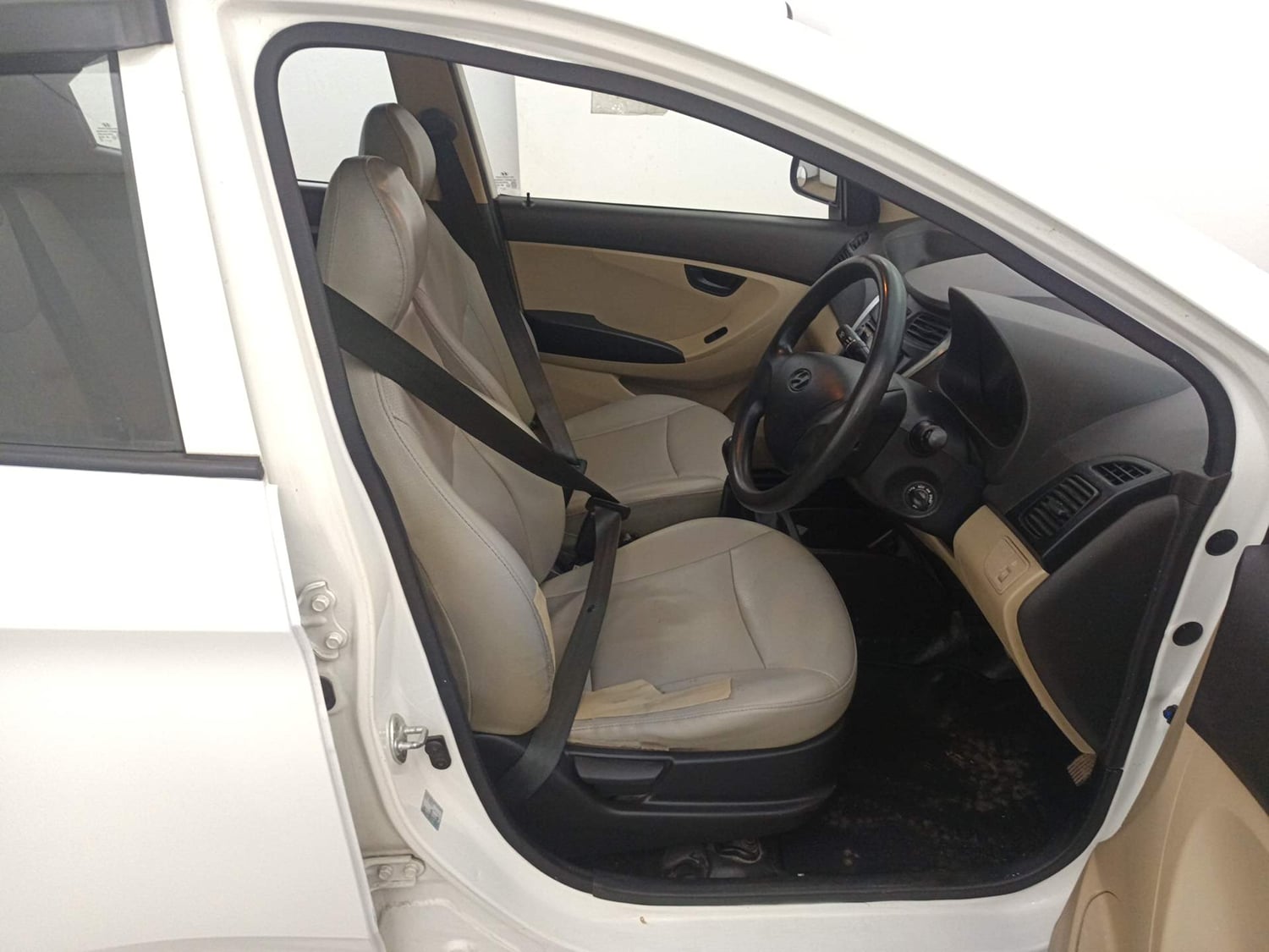 Used 2017 Hyundai Eon Era Petrol Manual interior RIGHT SIDE FRONT DOOR CABIN VIEW