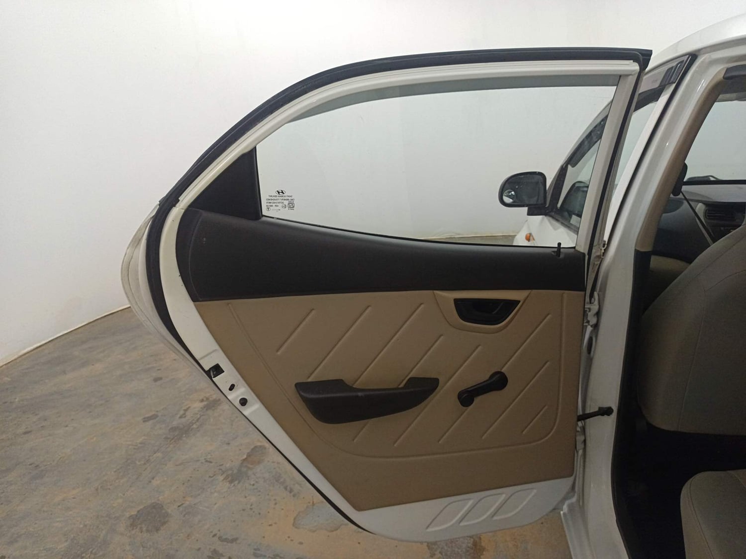 Used 2017 Hyundai Eon Era Petrol Manual interior LEFT REAR DOOR OPEN VIEW