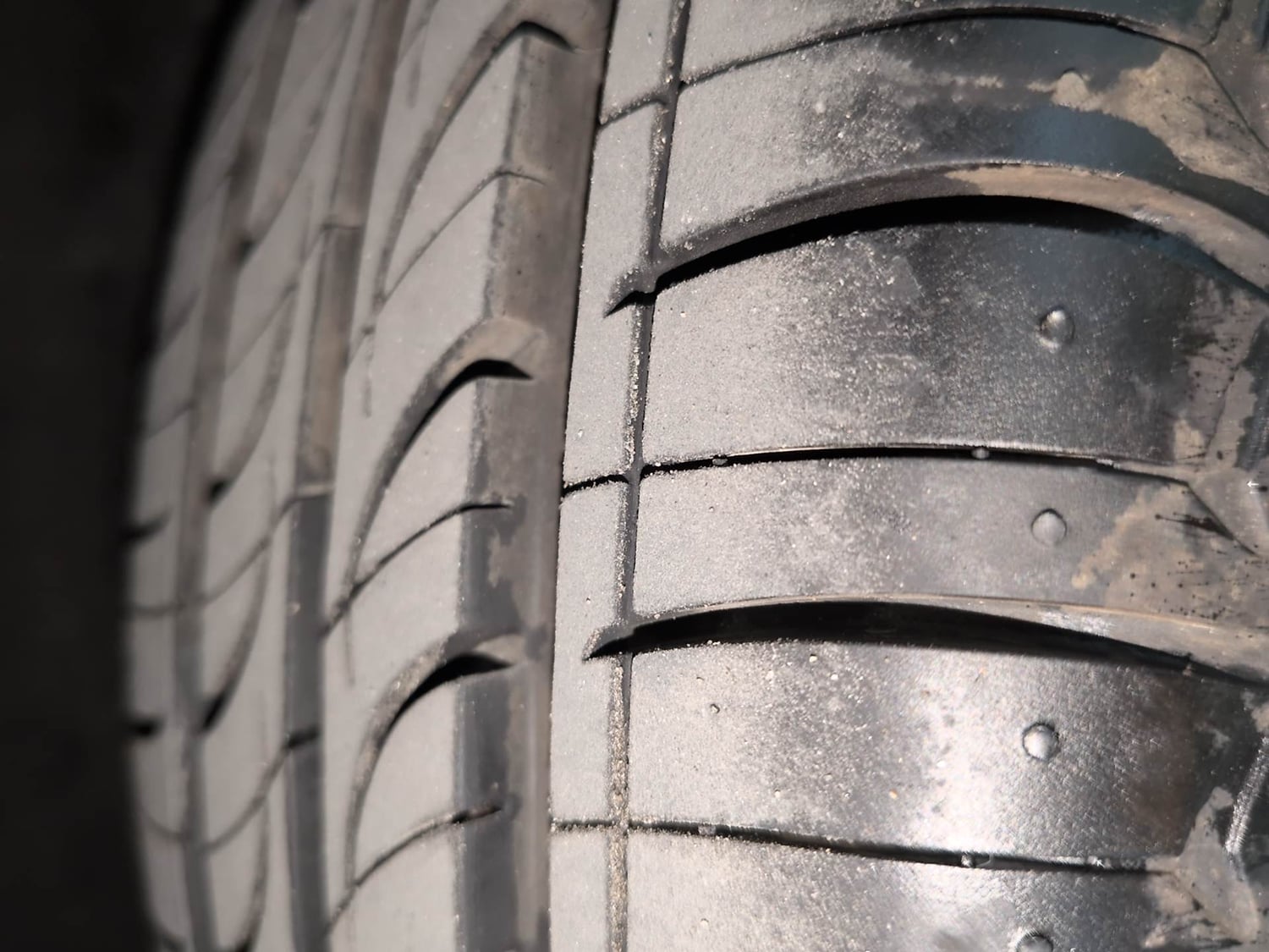 Used 2016 Honda Brio S MT Petrol Manual tyres RIGHT REAR TYRE TREAD VIEW