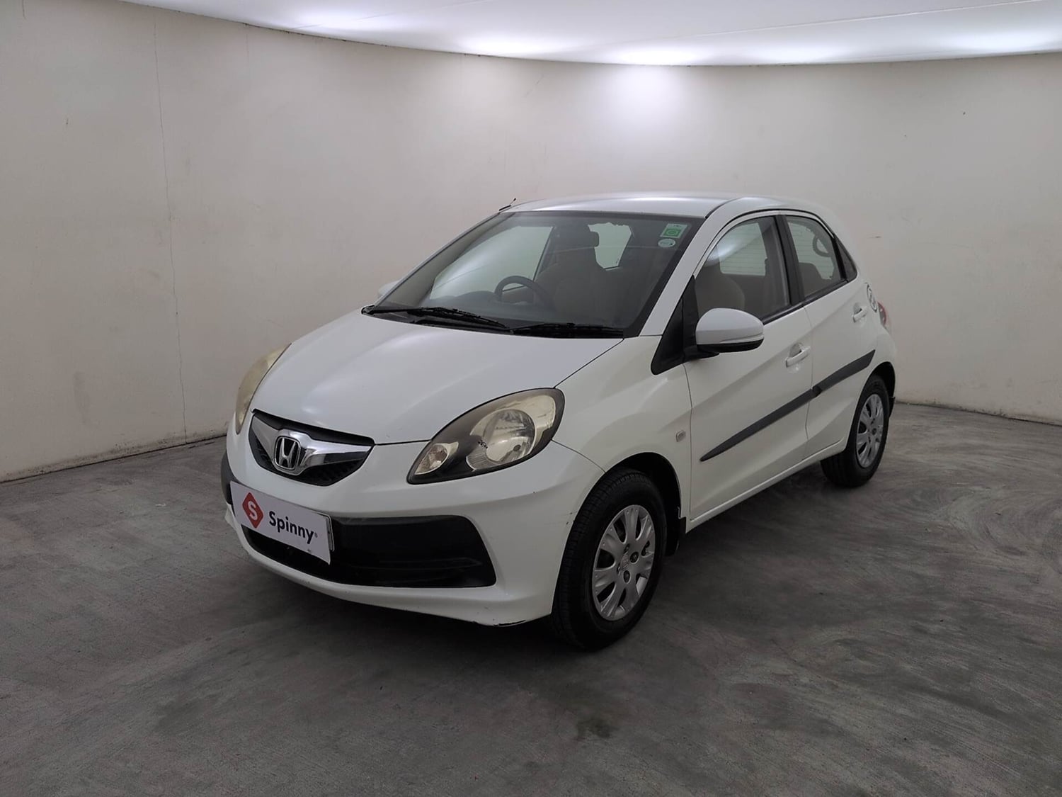 Used 2016 Honda Brio S MT Petrol Manual exterior LEFT FRONT CORNER VIEW