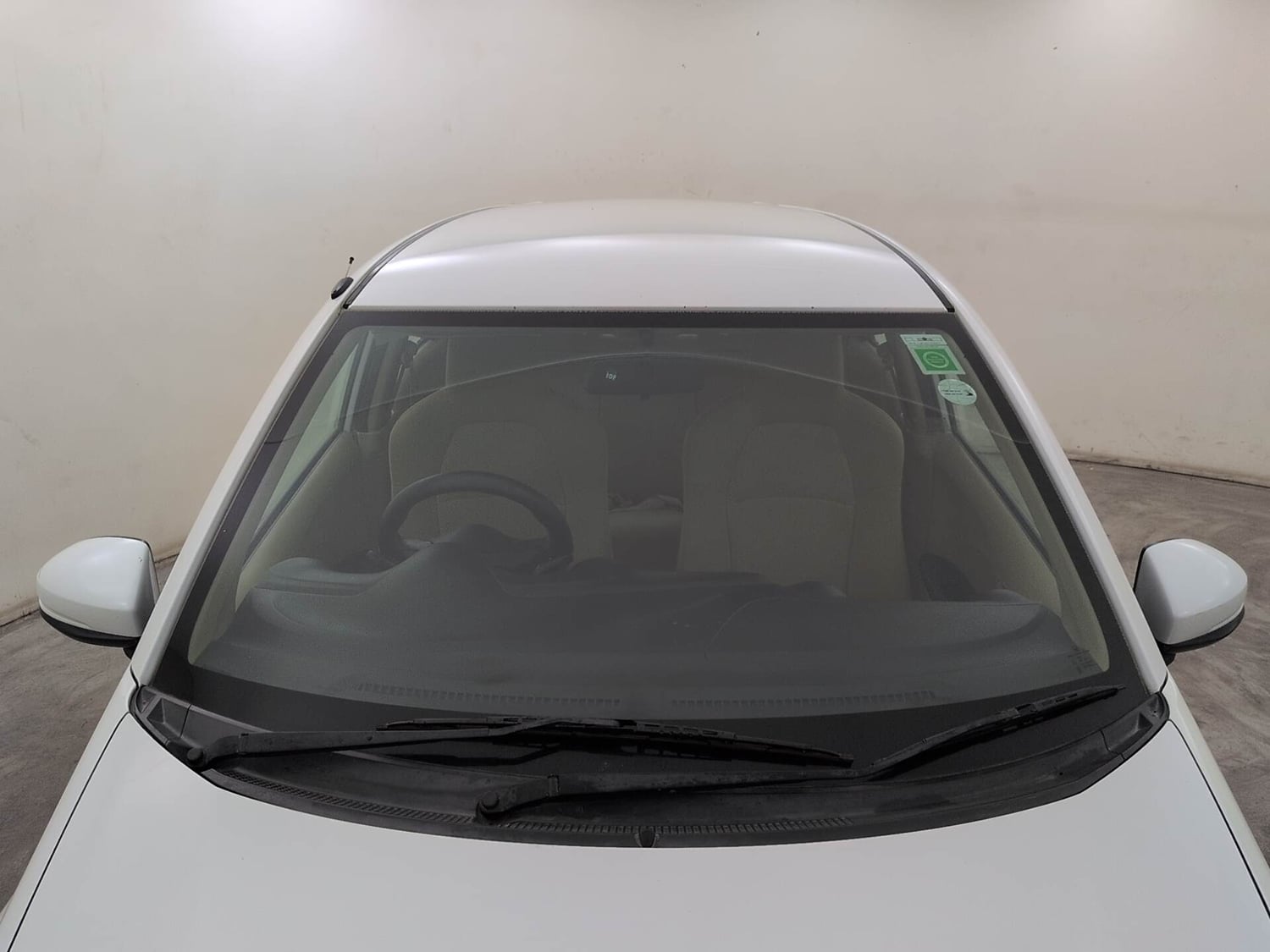 Used 2016 Honda Brio S MT Petrol Manual exterior FRONT WINDSHIELD VIEW