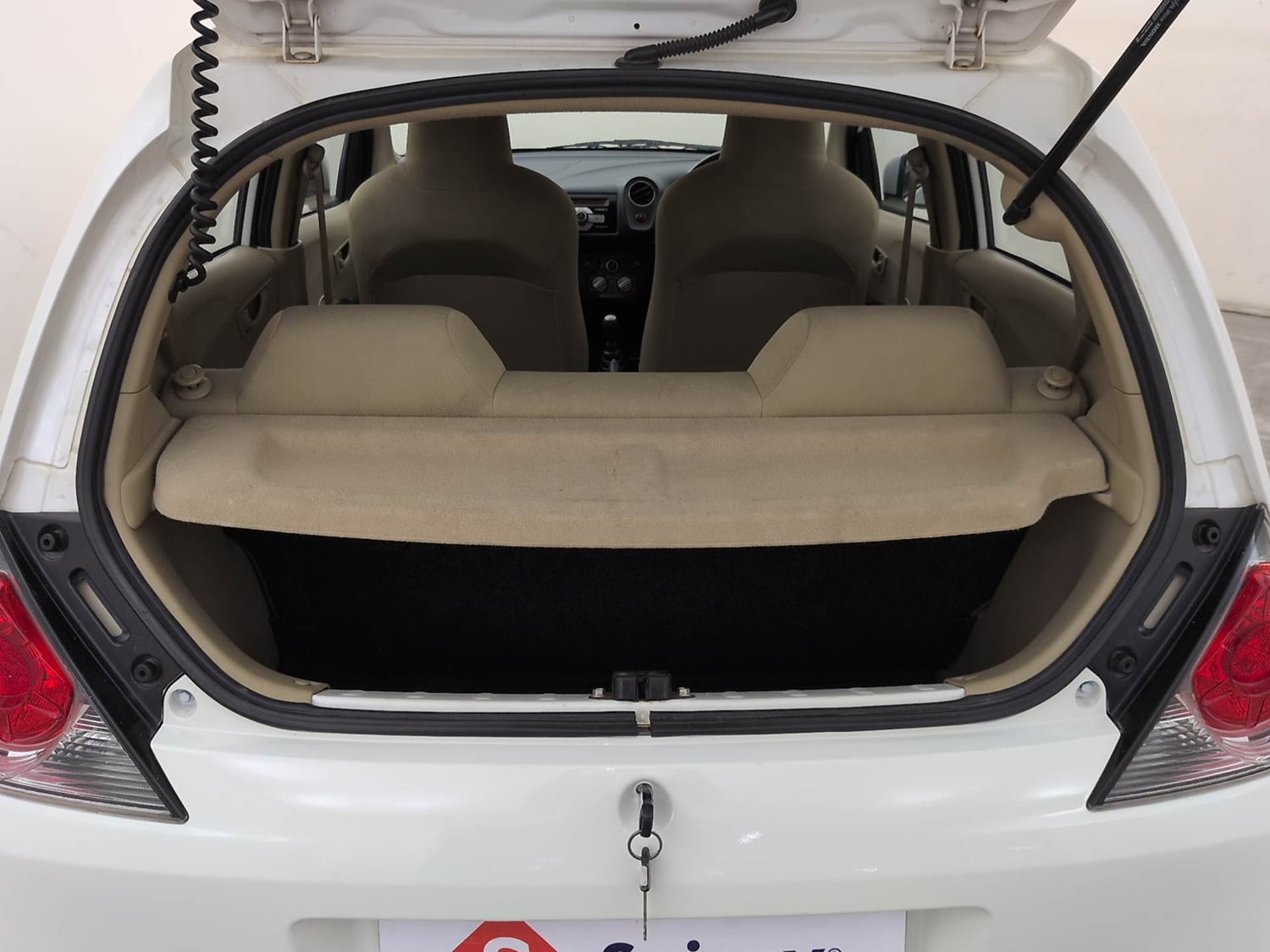 Used 2016 Honda Brio S MT Petrol Manual interior DICKY INSIDE VIEW