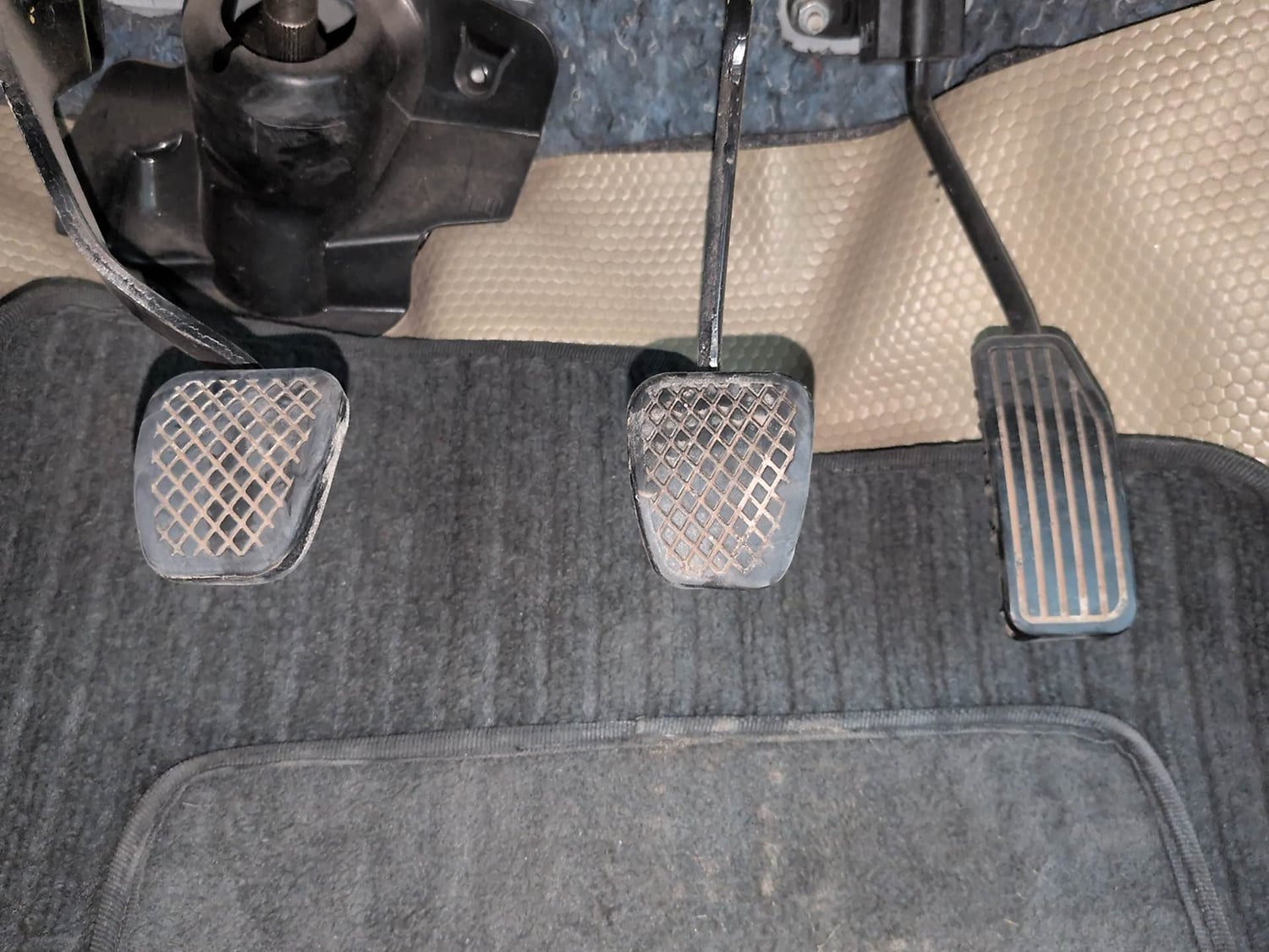 Used 2016 Honda Brio S MT Petrol Manual interior PEDALS VIEW