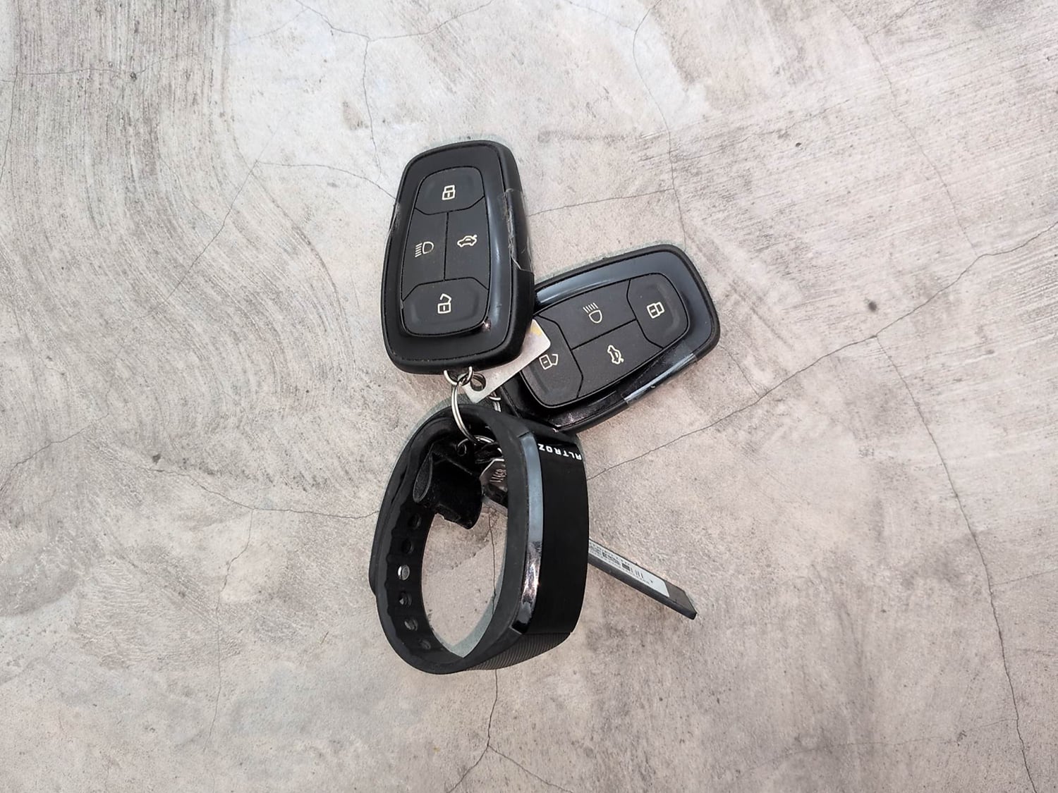 Used 2022 Tata Altroz XZ Diesel Diesel Manual extra CAR KEY VIEW
