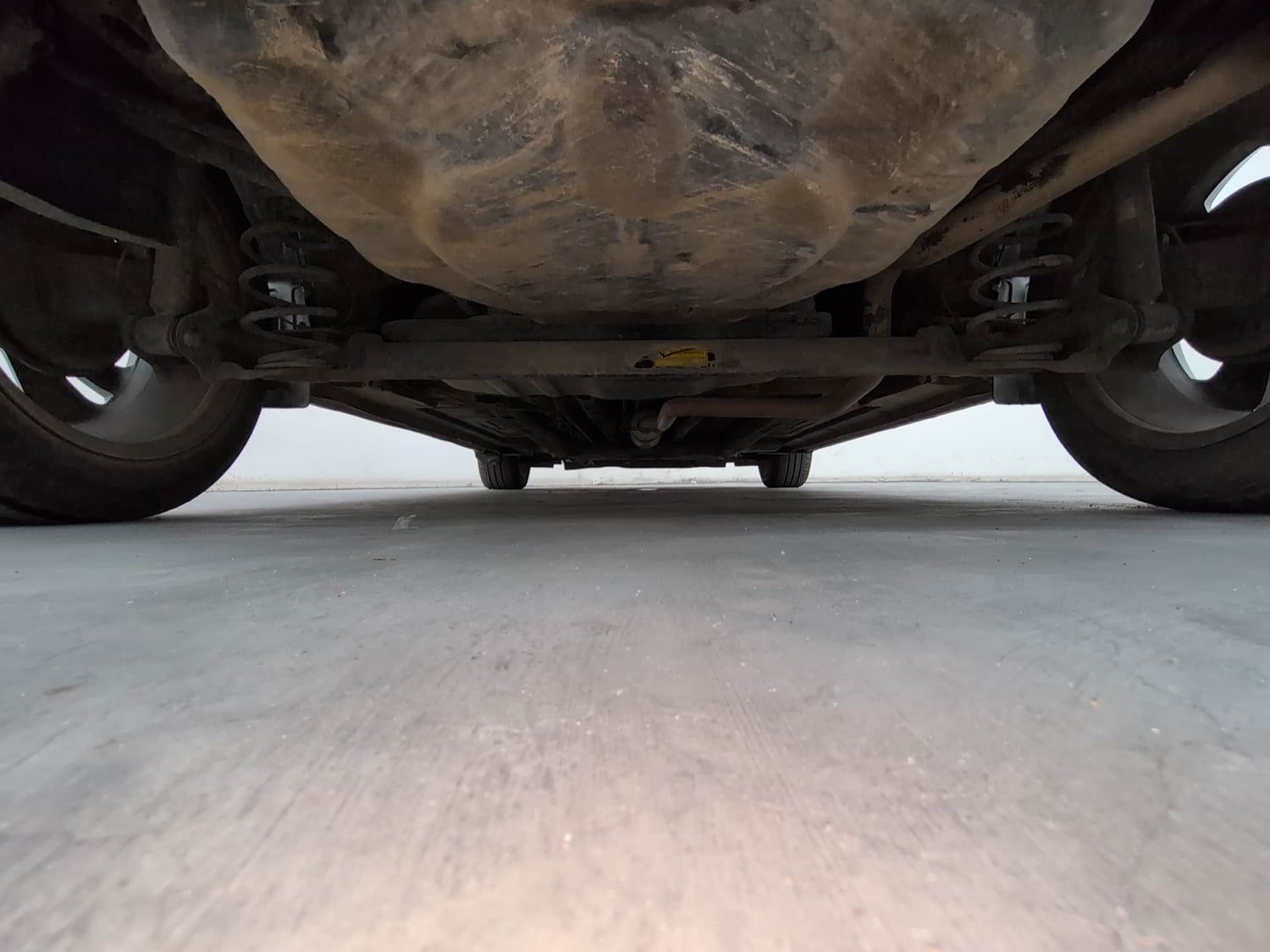 Used 2022 Tata Altroz XZ Diesel Diesel Manual extra REAR UNDERBODY VIEW (TAKEN FROM REAR)