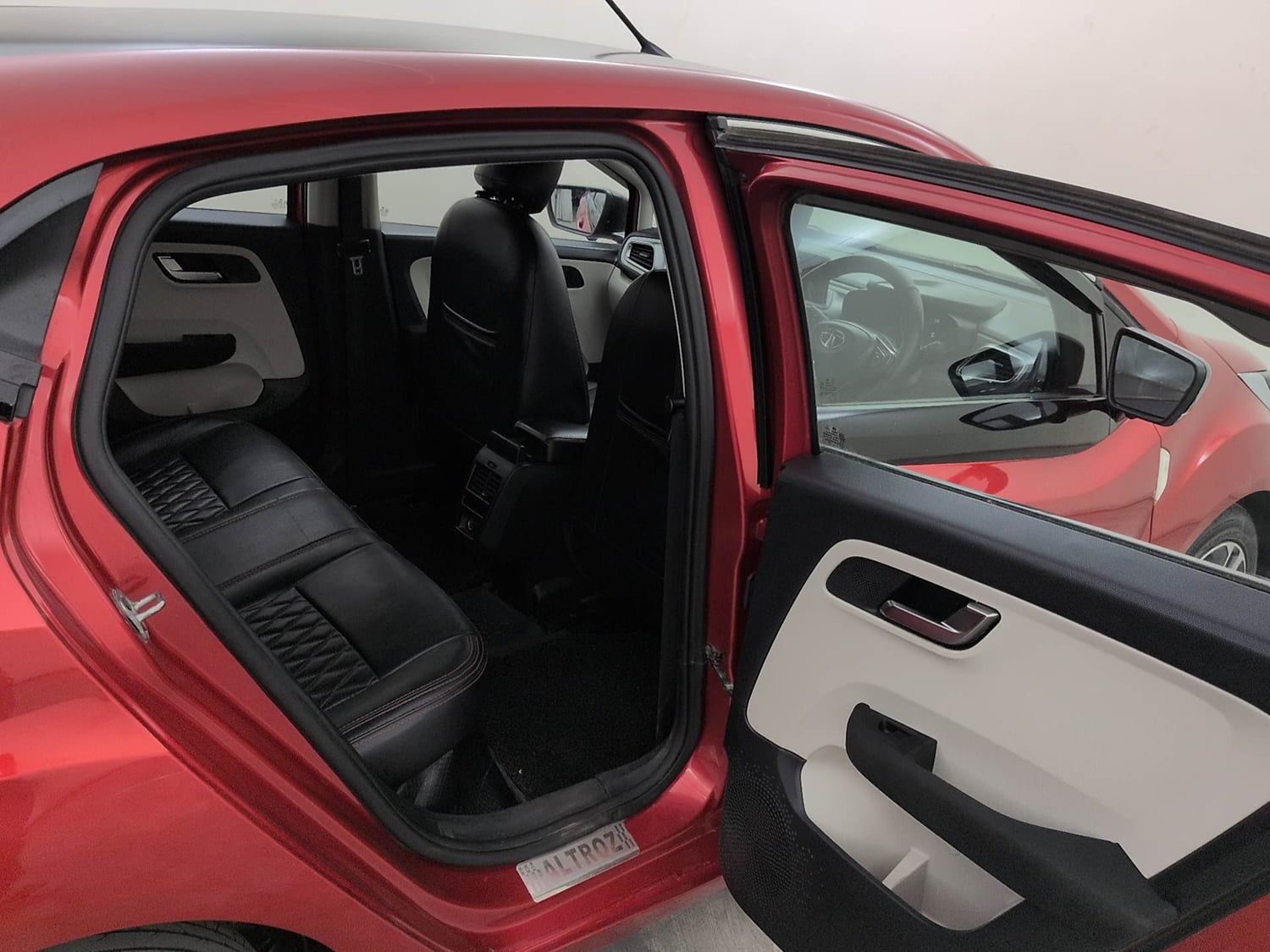 Used 2022 Tata Altroz XZ Diesel Diesel Manual interior RIGHT SIDE REAR DOOR CABIN VIEW