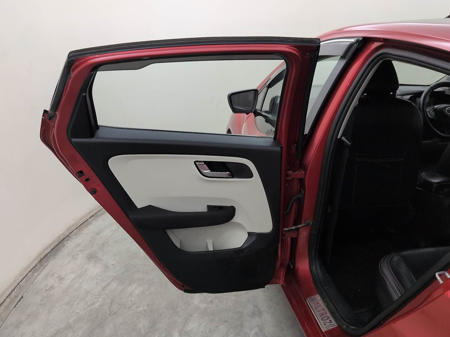 Used 2022 Tata Altroz XZ Diesel Diesel Manual interior LEFT REAR DOOR OPEN VIEW