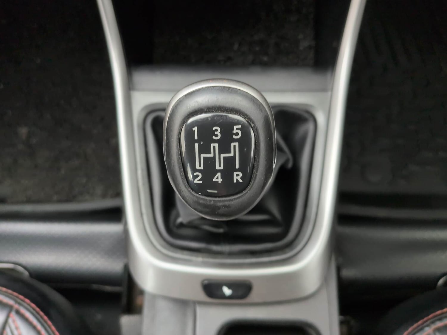 Used 2022 Tata Altroz XZ Diesel Diesel Manual interior GEAR  KNOB VIEW