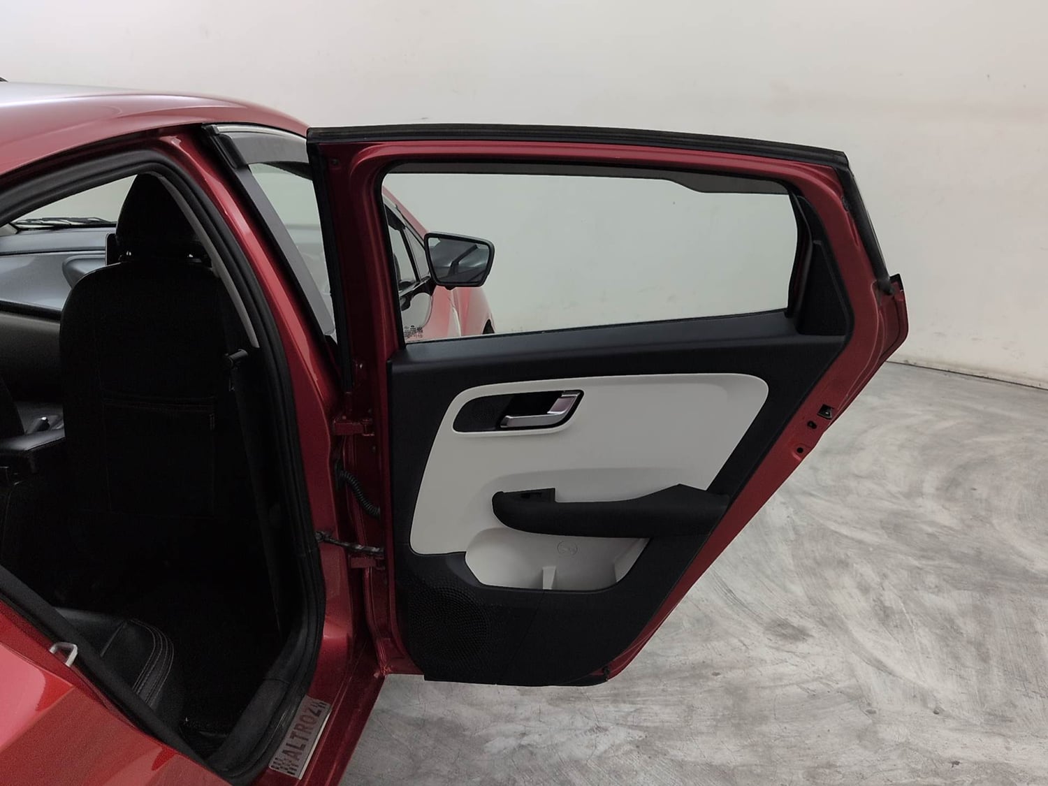 Used 2022 Tata Altroz XZ Diesel Diesel Manual interior RIGHT REAR DOOR OPEN VIEW