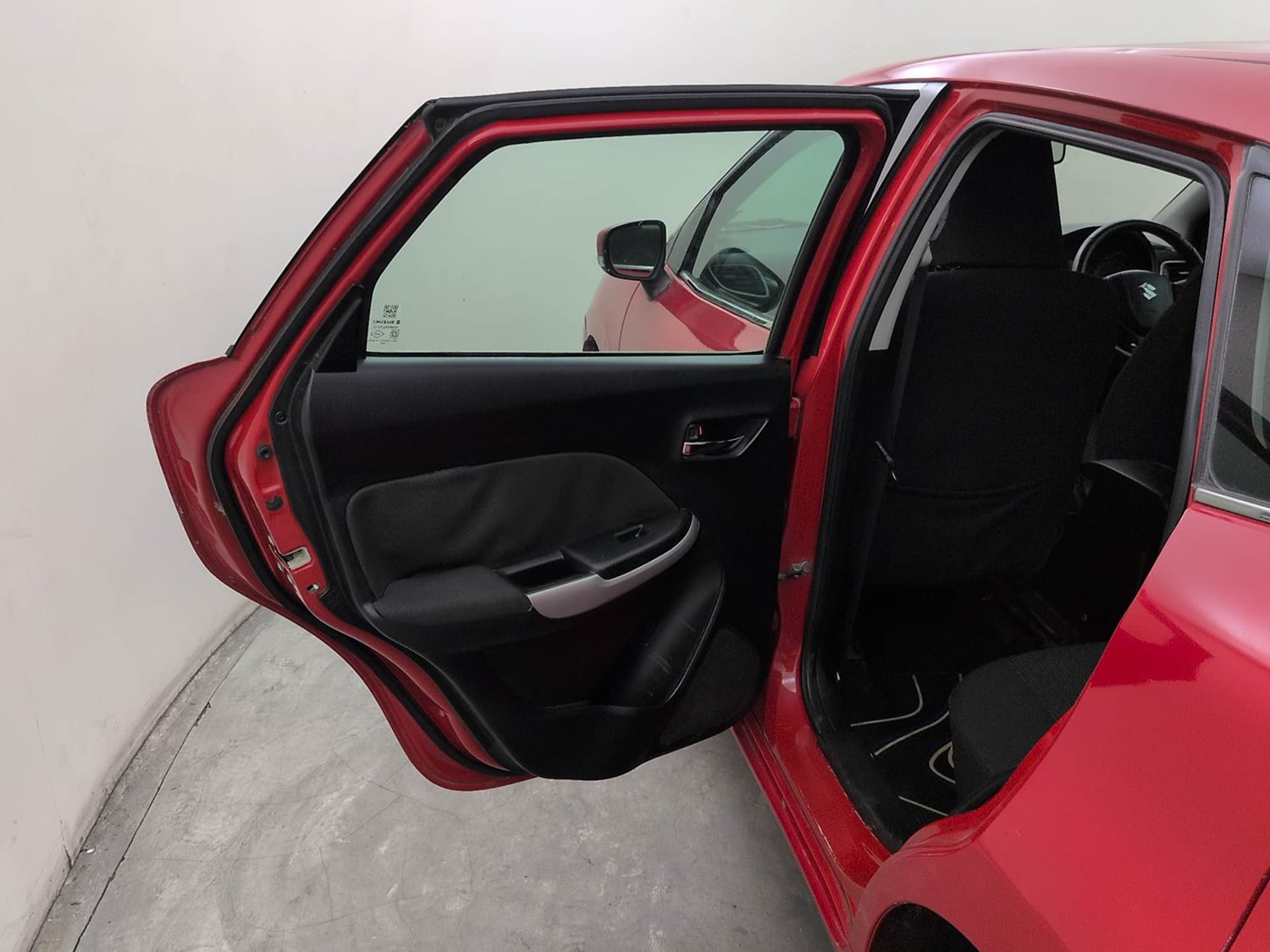Used 2017 Maruti Suzuki Baleno Zeta 1.2 Petrol Manual interior LEFT REAR DOOR OPEN VIEW