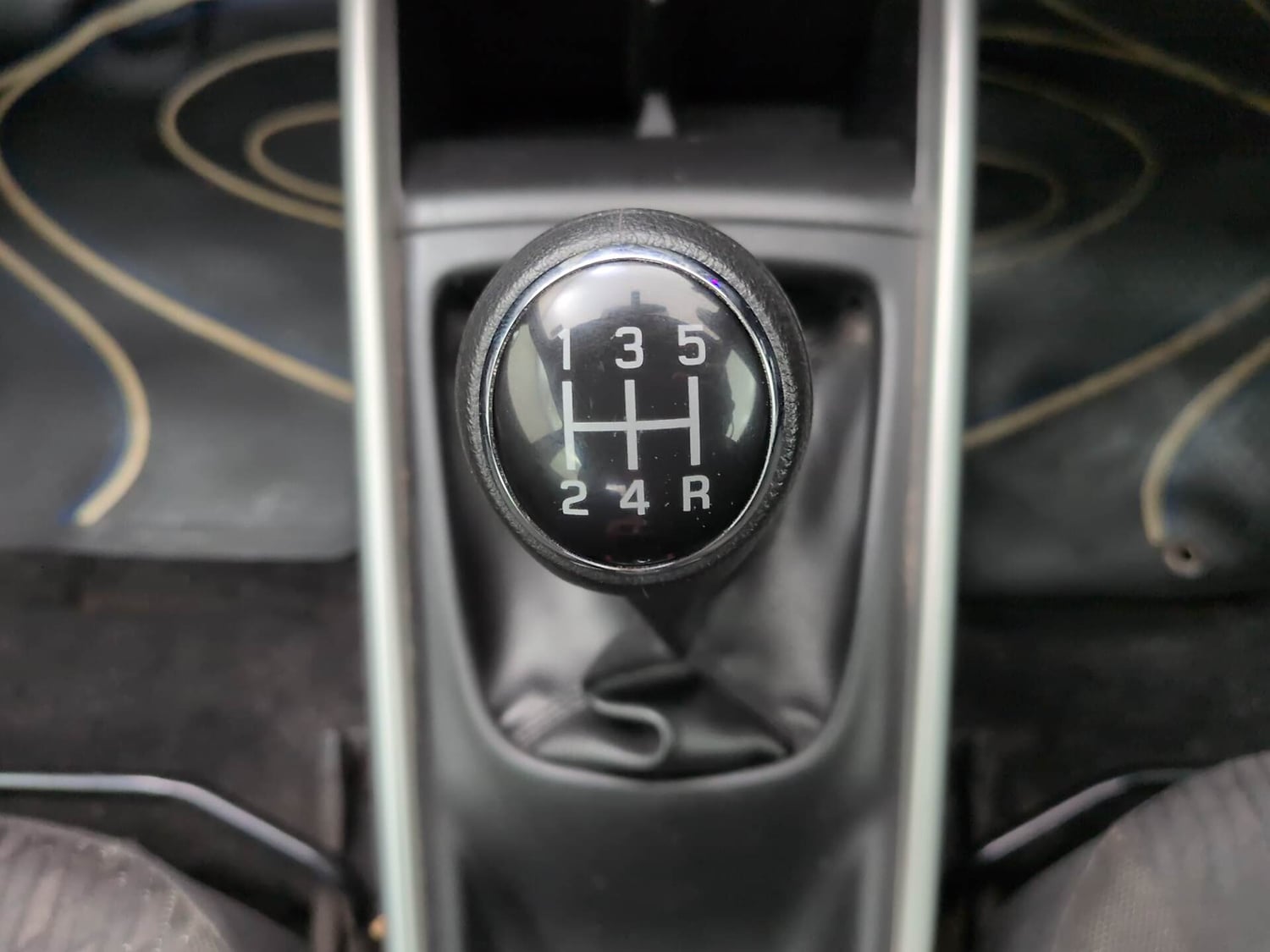 Used 2017 Maruti Suzuki Baleno Zeta 1.2 Petrol Manual interior GEAR  KNOB VIEW