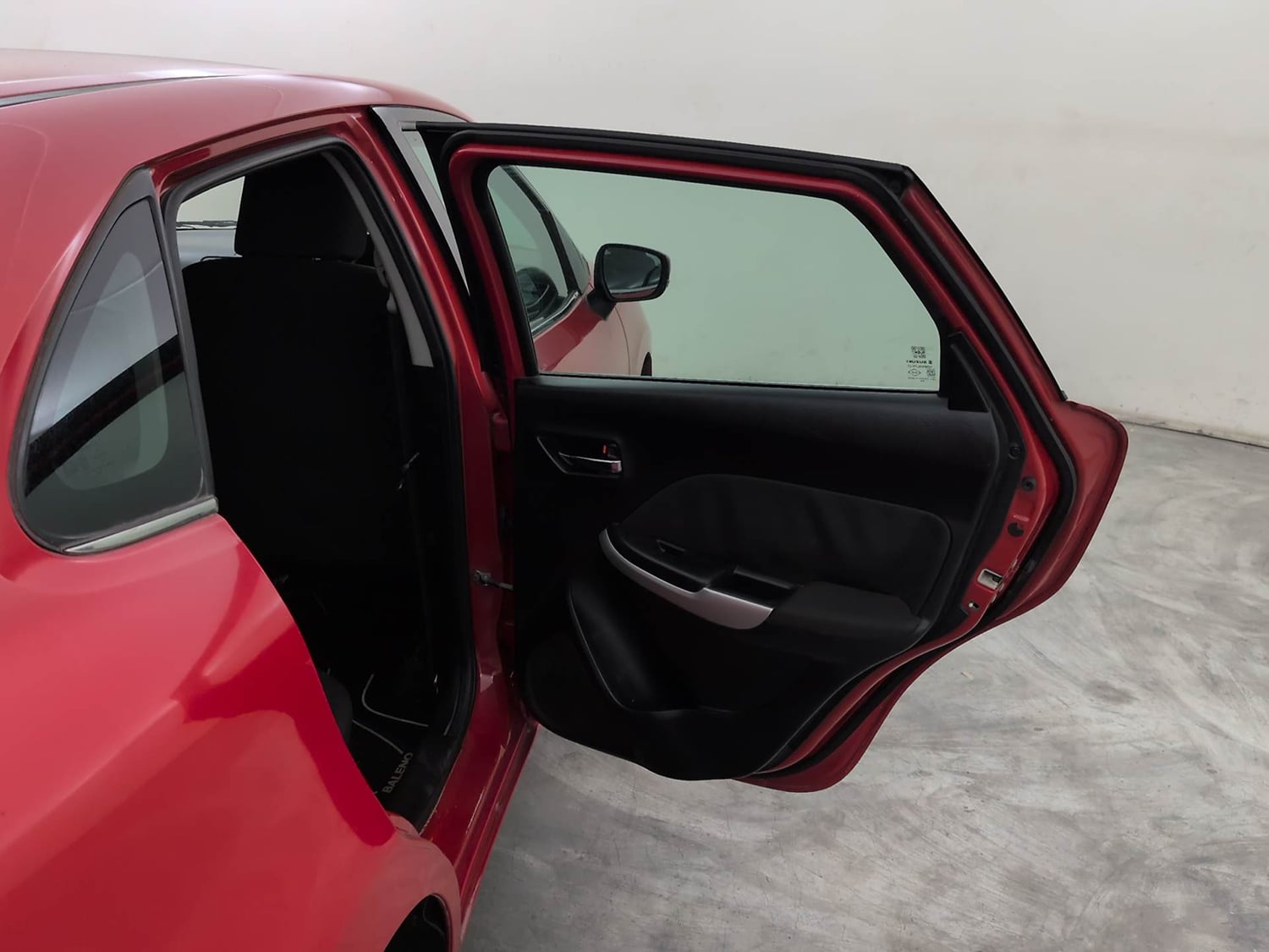 Used 2017 Maruti Suzuki Baleno Zeta 1.2 Petrol Manual interior RIGHT REAR DOOR OPEN VIEW