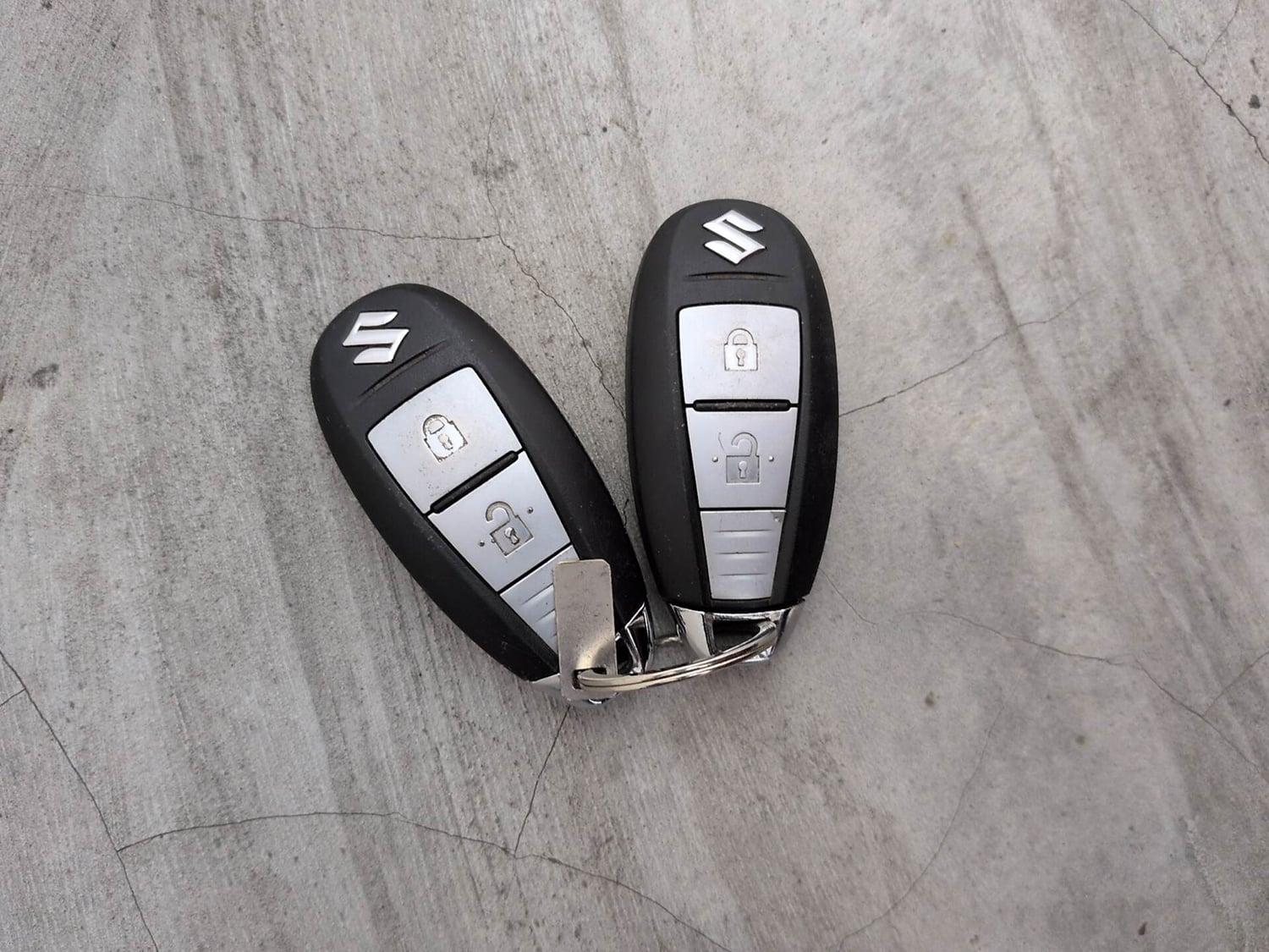 Used 2017 Maruti Suzuki Baleno Zeta 1.2 Petrol Manual extra CAR KEY VIEW