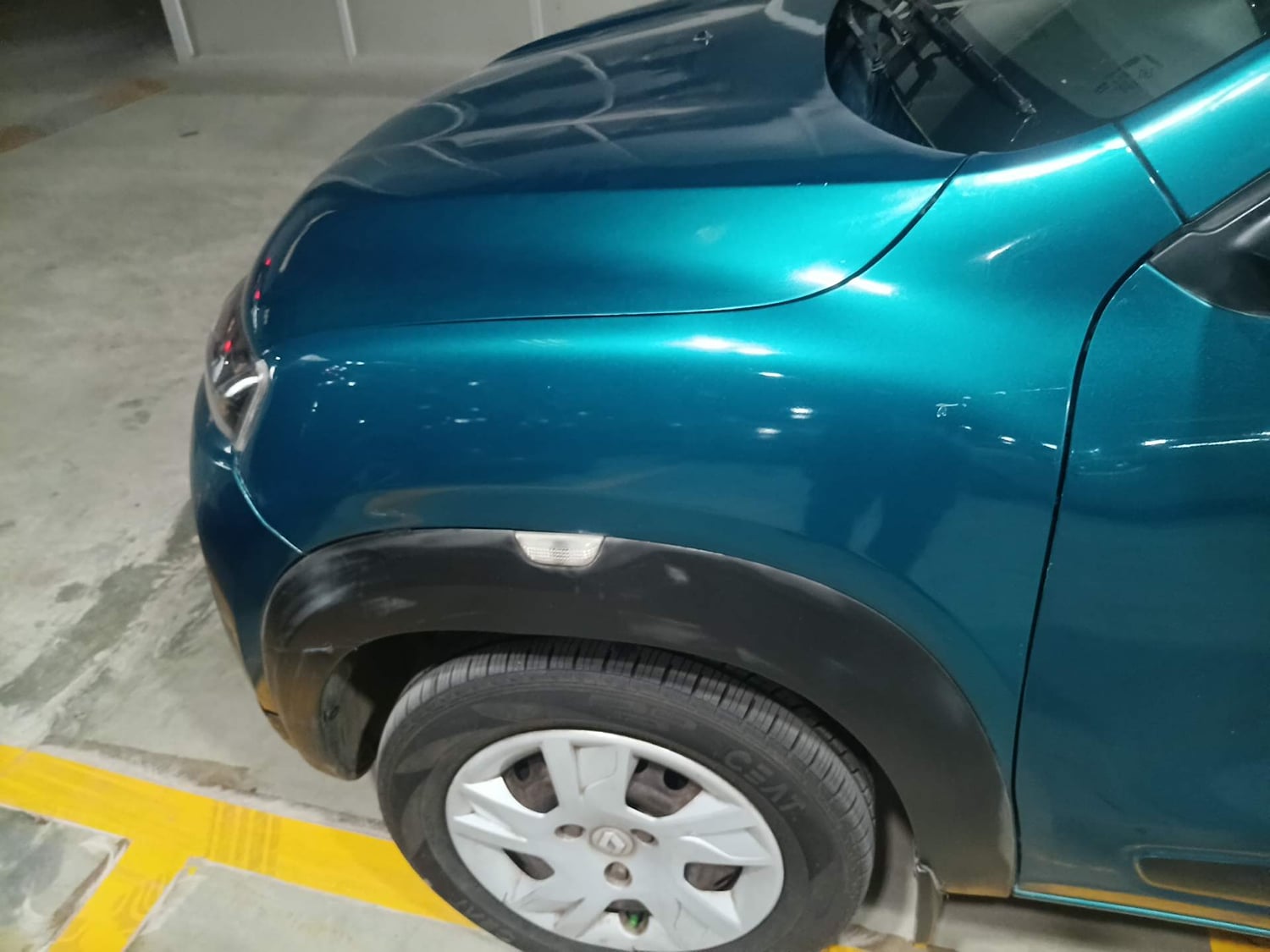 Used 2020 Renault Kwid RXT Petrol Manual dents MINOR SCRATCH