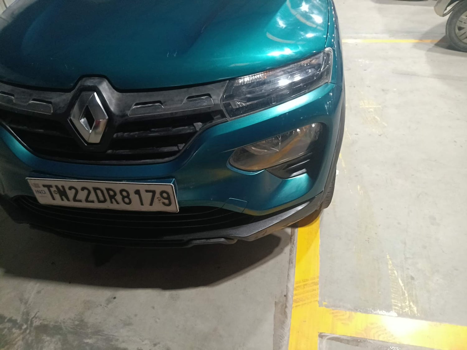 Used 2020 Renault Kwid RXT Petrol Manual dents MINOR SCRATCH