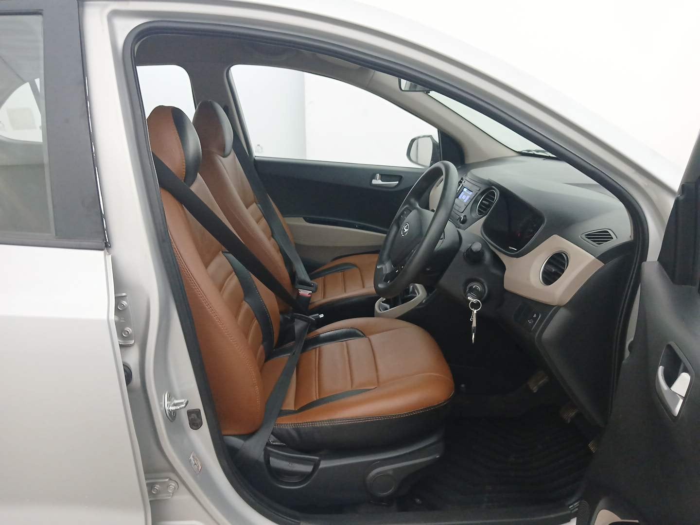 Used 2017 Hyundai Xcent S 1.2 Petrol Manual interior RIGHT SIDE FRONT DOOR CABIN VIEW