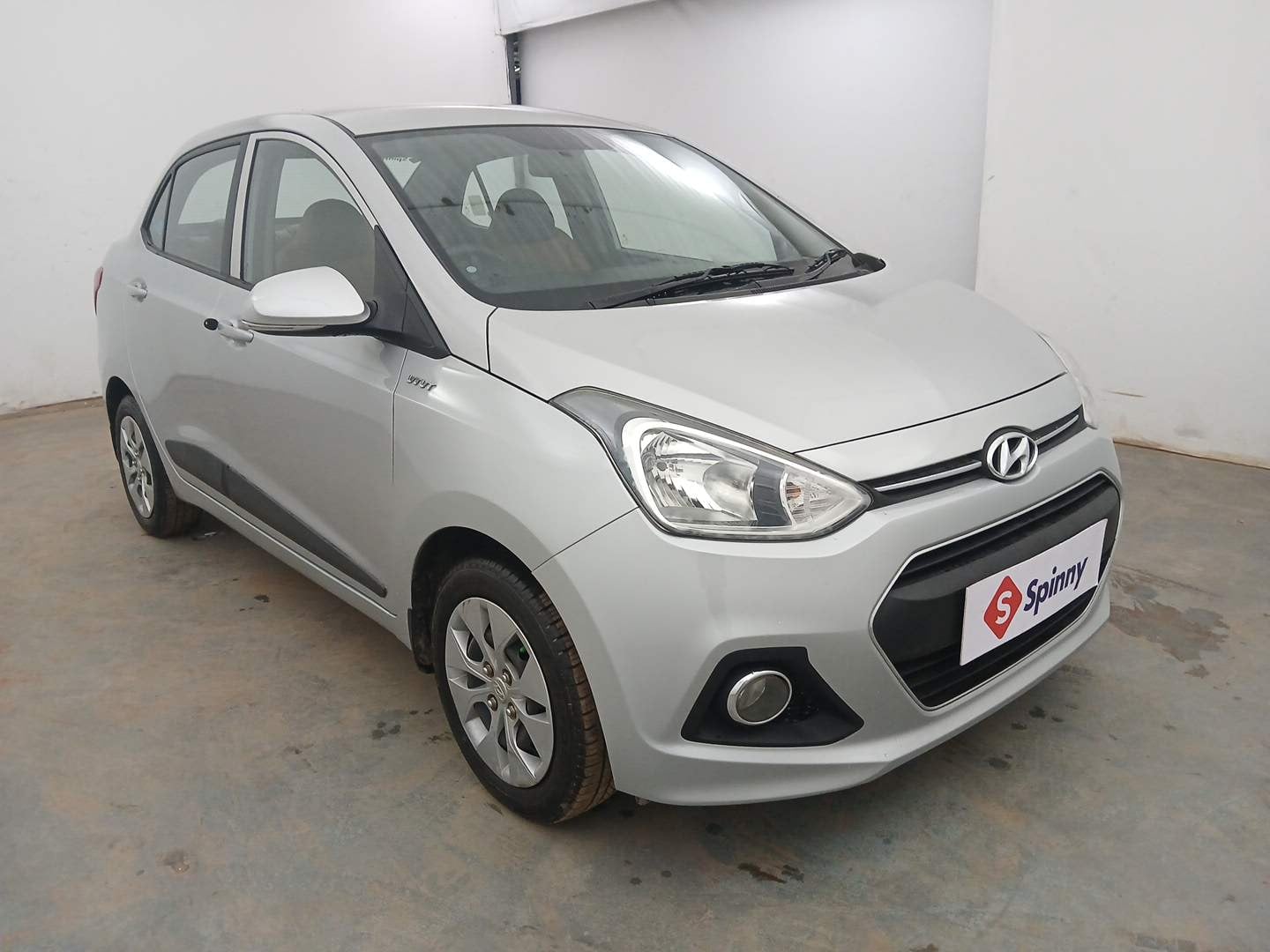Used 2017 Hyundai Xcent S 1.2 Petrol Manual exterior RIGHT FRONT CORNER VIEW