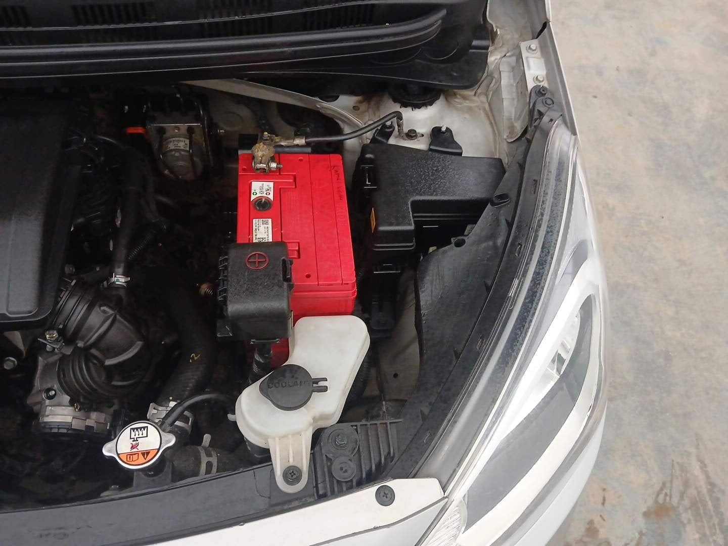 Used 2017 Hyundai Xcent S 1.2 Petrol Manual engine ENGINE LEFT SIDE VIEW