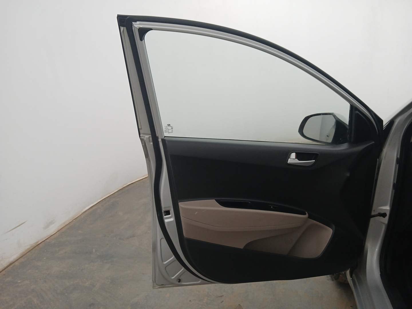 Used 2017 Hyundai Xcent S 1.2 Petrol Manual interior LEFT FRONT DOOR OPEN VIEW