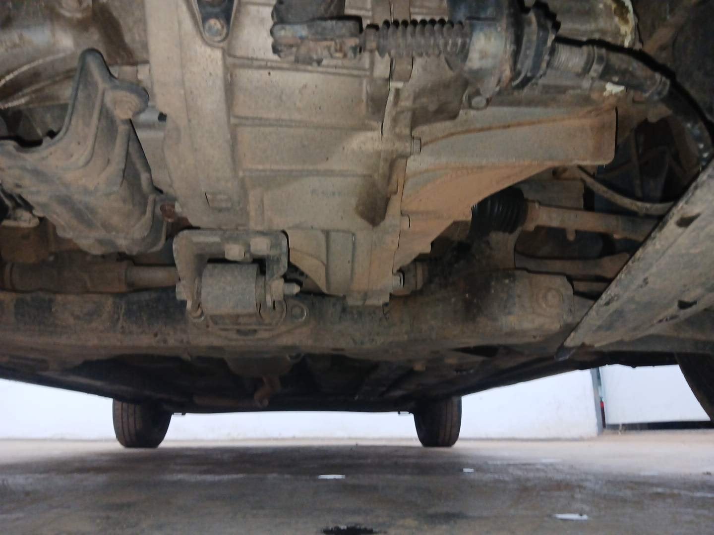 Used 2017 Hyundai Xcent S 1.2 Petrol Manual extra FRONT LEFT UNDERBODY VIEW