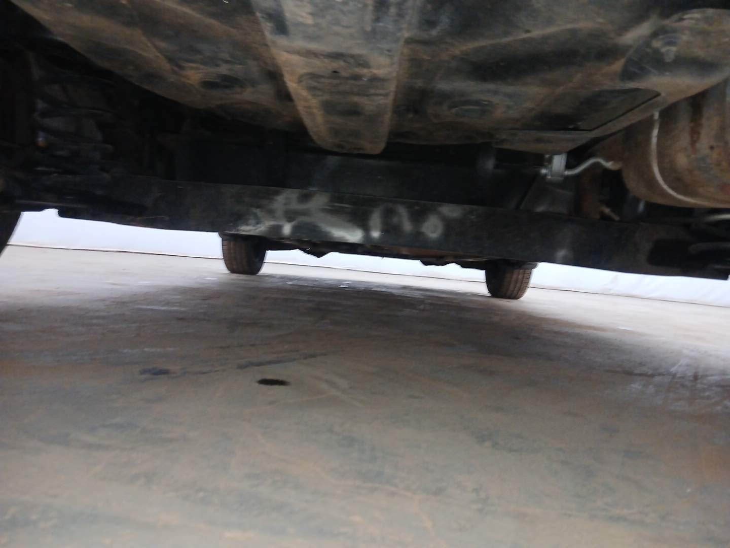Used 2017 Hyundai Xcent S 1.2 Petrol Manual extra REAR UNDERBODY VIEW (TAKEN FROM REAR)