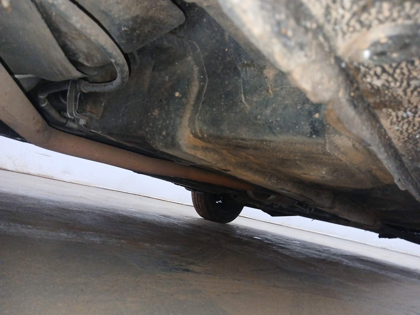 Used 2017 Hyundai Xcent S 1.2 Petrol Manual extra REAR RIGHT UNDERBODY VIEW