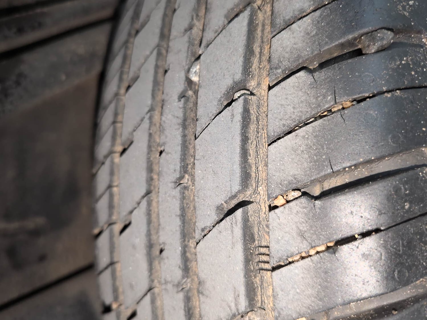 Used 2017 Renault Kwid RXT Petrol Manual tyres RIGHT REAR TYRE TREAD VIEW