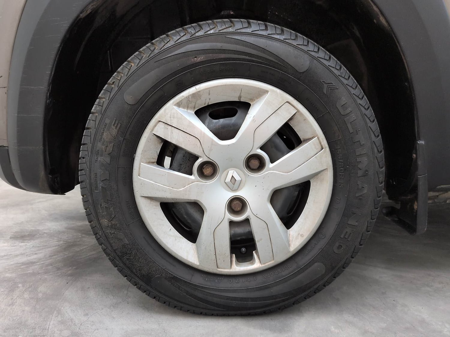 Used 2017 Renault Kwid RXT Petrol Manual tyres LEFT FRONT TYRE RIM VIEW