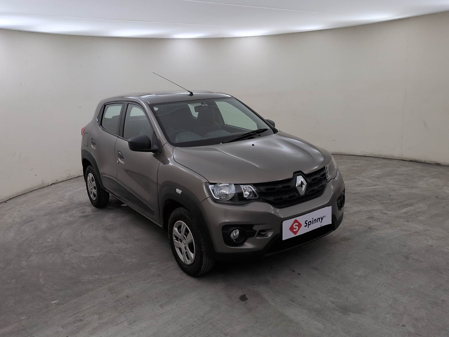 Used 2017 Renault Kwid RXT Petrol Manual exterior RIGHT FRONT CORNER VIEW