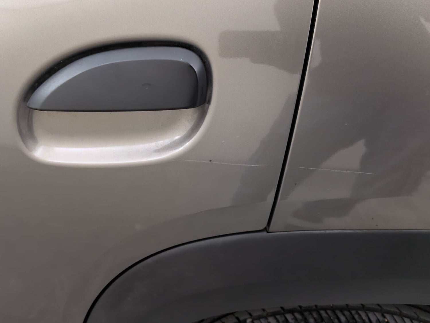 Used 2017 Renault Kwid RXT Petrol Manual dents MINOR SCRATCH