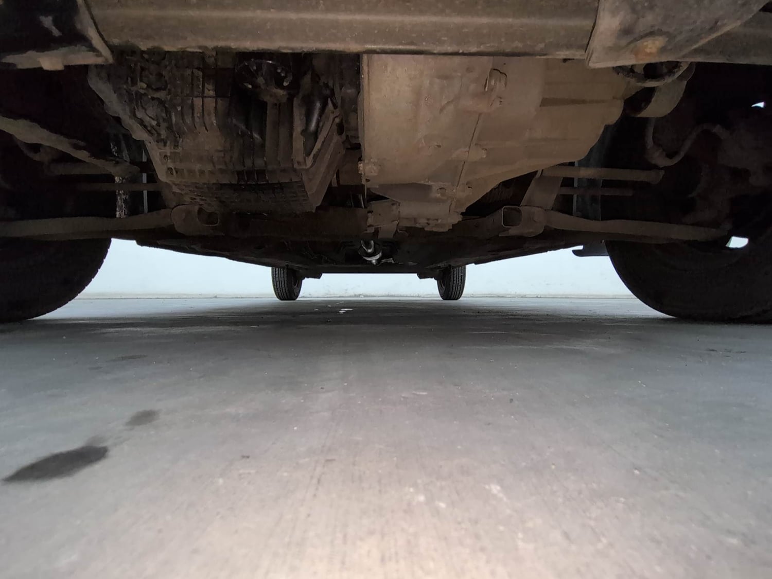 Used 2017 Renault Kwid RXT Petrol Manual extra FRONT LEFT UNDERBODY VIEW