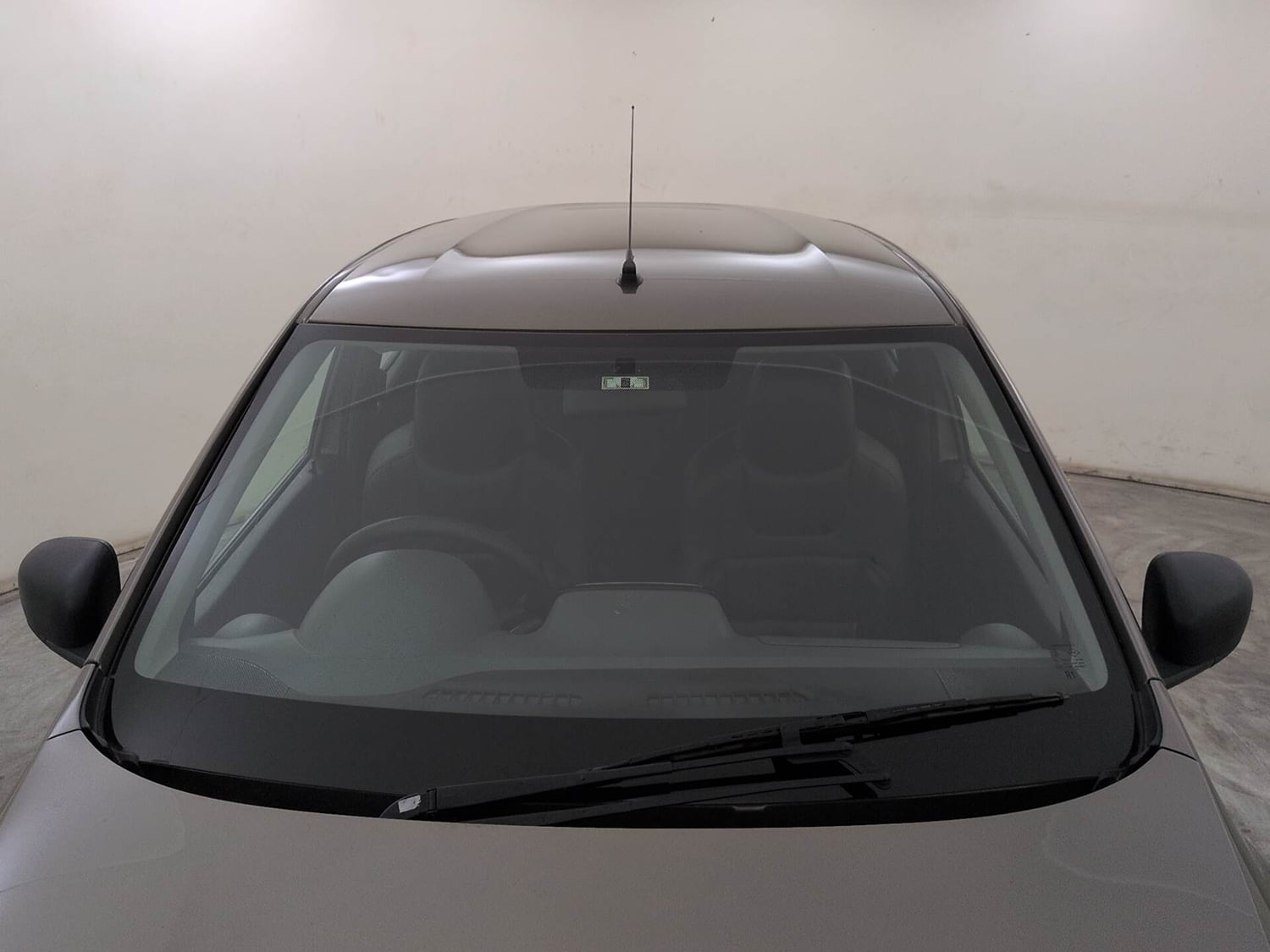 Used 2017 Renault Kwid RXT Petrol Manual exterior FRONT WINDSHIELD VIEW