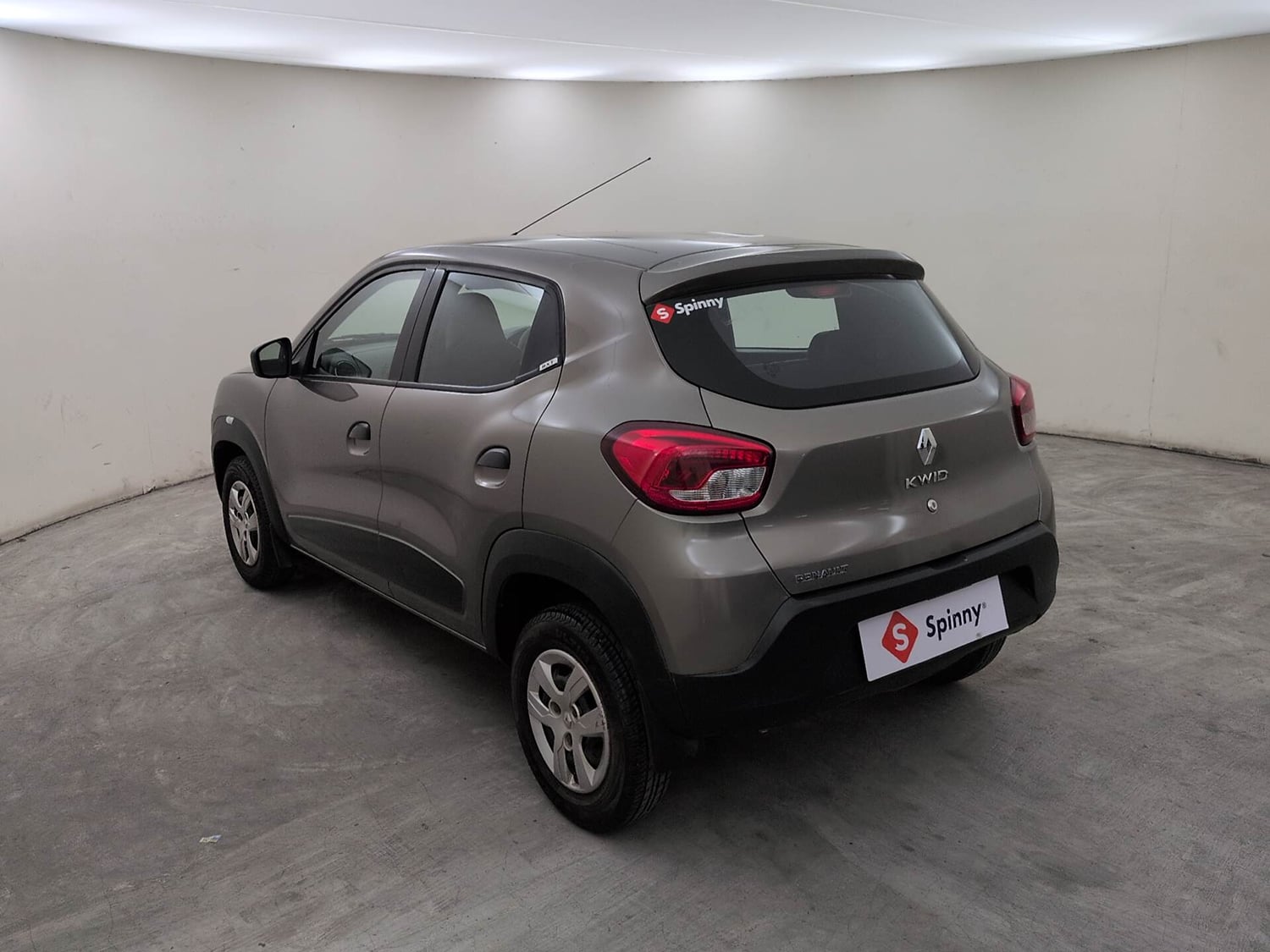 Used 2017 Renault Kwid RXT Petrol Manual exterior LEFT REAR CORNER VIEW