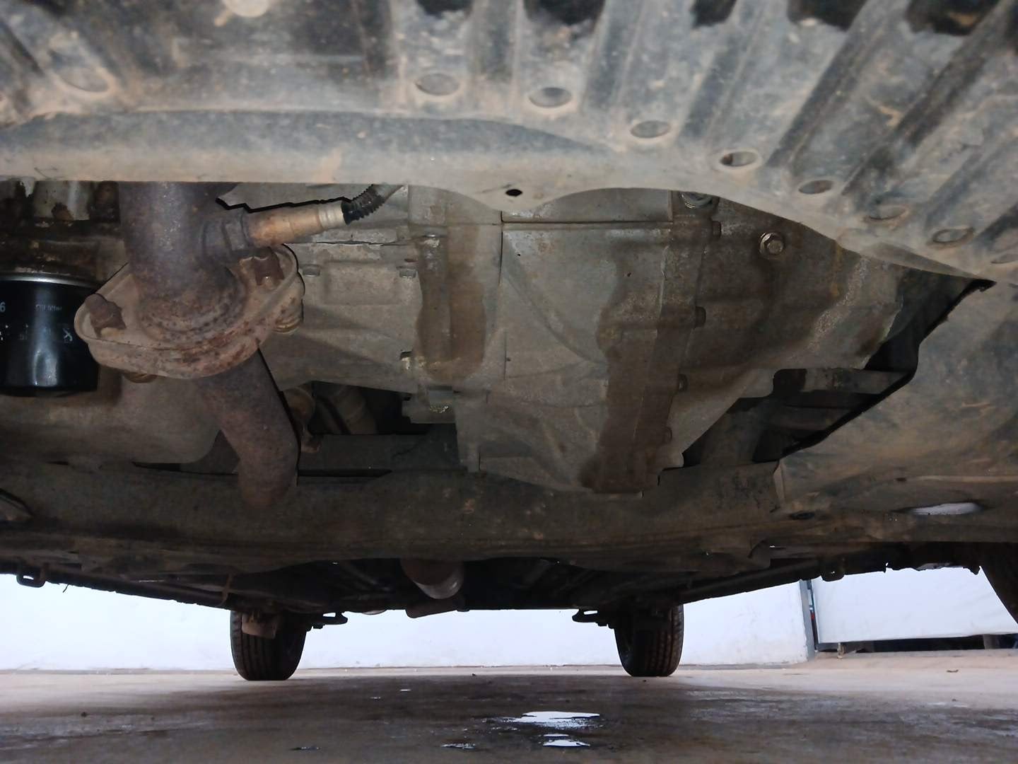 Used 2015 Maruti Suzuki Ciaz VXi Petrol Manual extra FRONT LEFT UNDERBODY VIEW