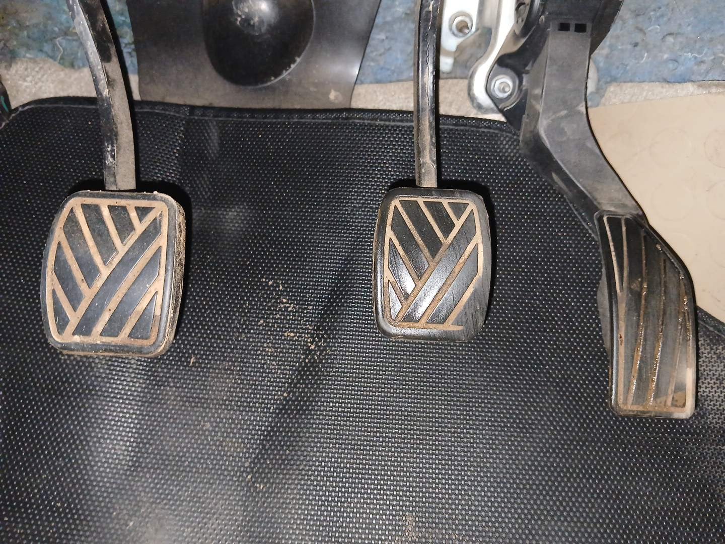 Used 2015 Maruti Suzuki Ciaz VXi Petrol Manual interior PEDALS VIEW