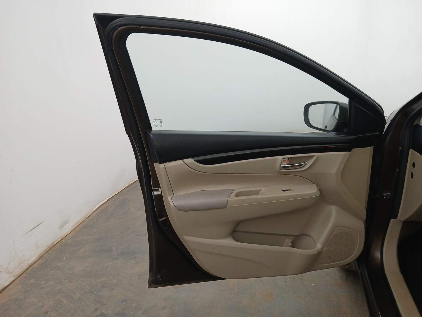 Used 2015 Maruti Suzuki Ciaz VXi Petrol Manual interior LEFT FRONT DOOR OPEN VIEW