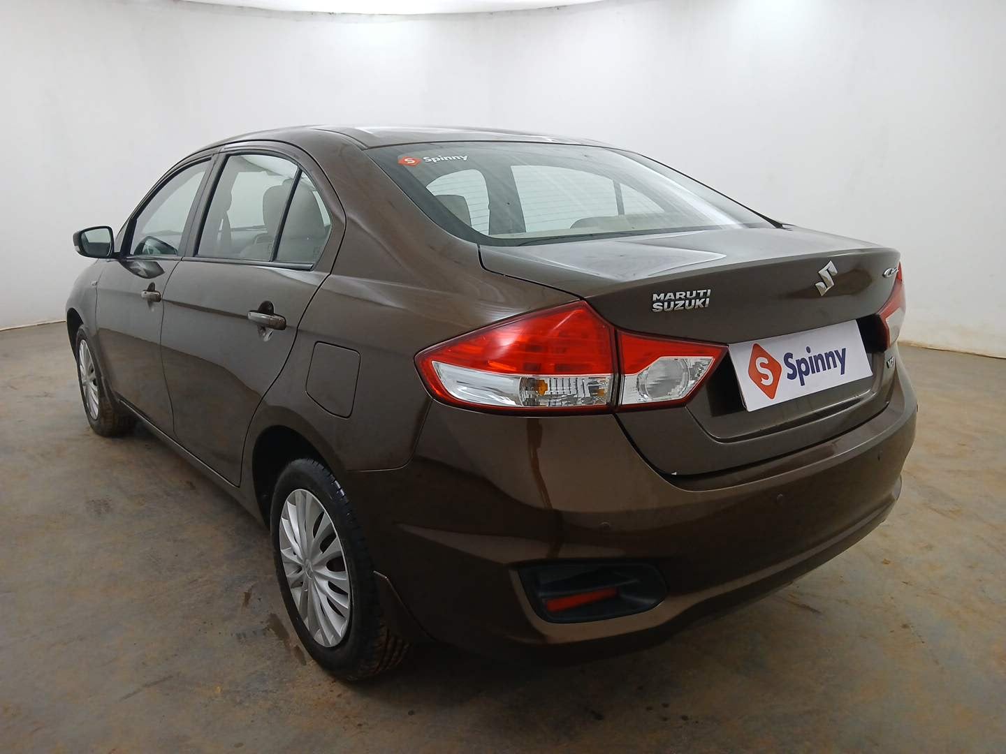 Used 2015 Maruti Suzuki Ciaz VXi Petrol Manual exterior LEFT REAR CORNER VIEW