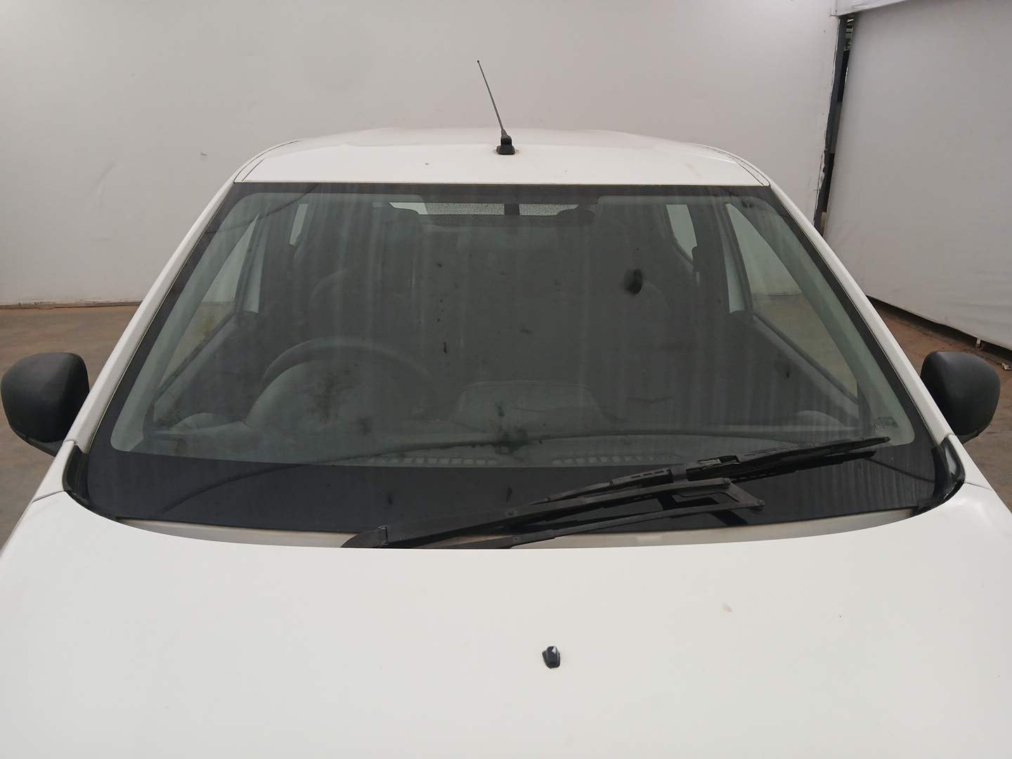 Used 2018 Renault Kwid RXE Petrol Manual exterior FRONT WINDSHIELD VIEW