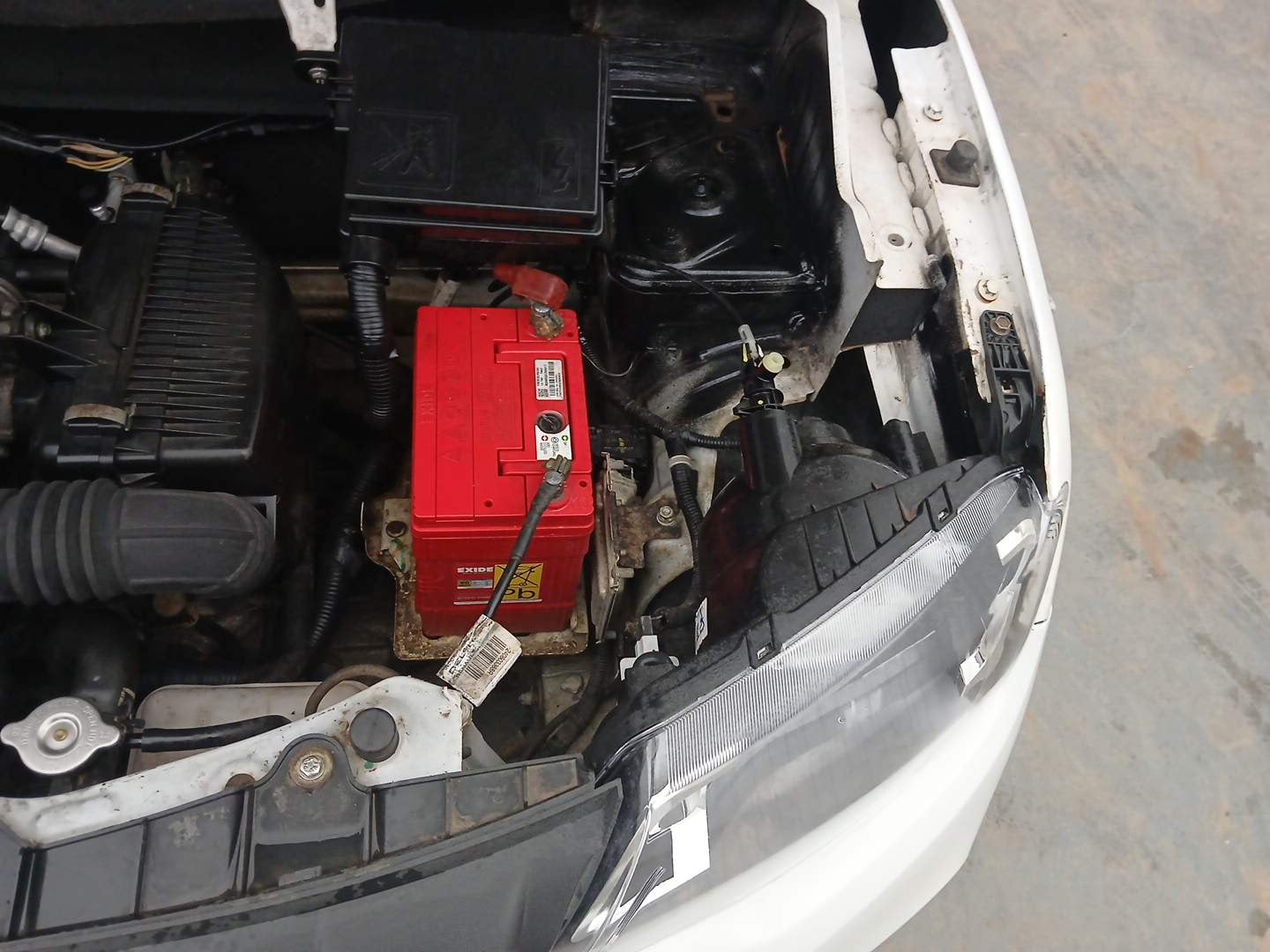 Used 2018 Renault Kwid RXE Petrol Manual engine ENGINE LEFT SIDE VIEW