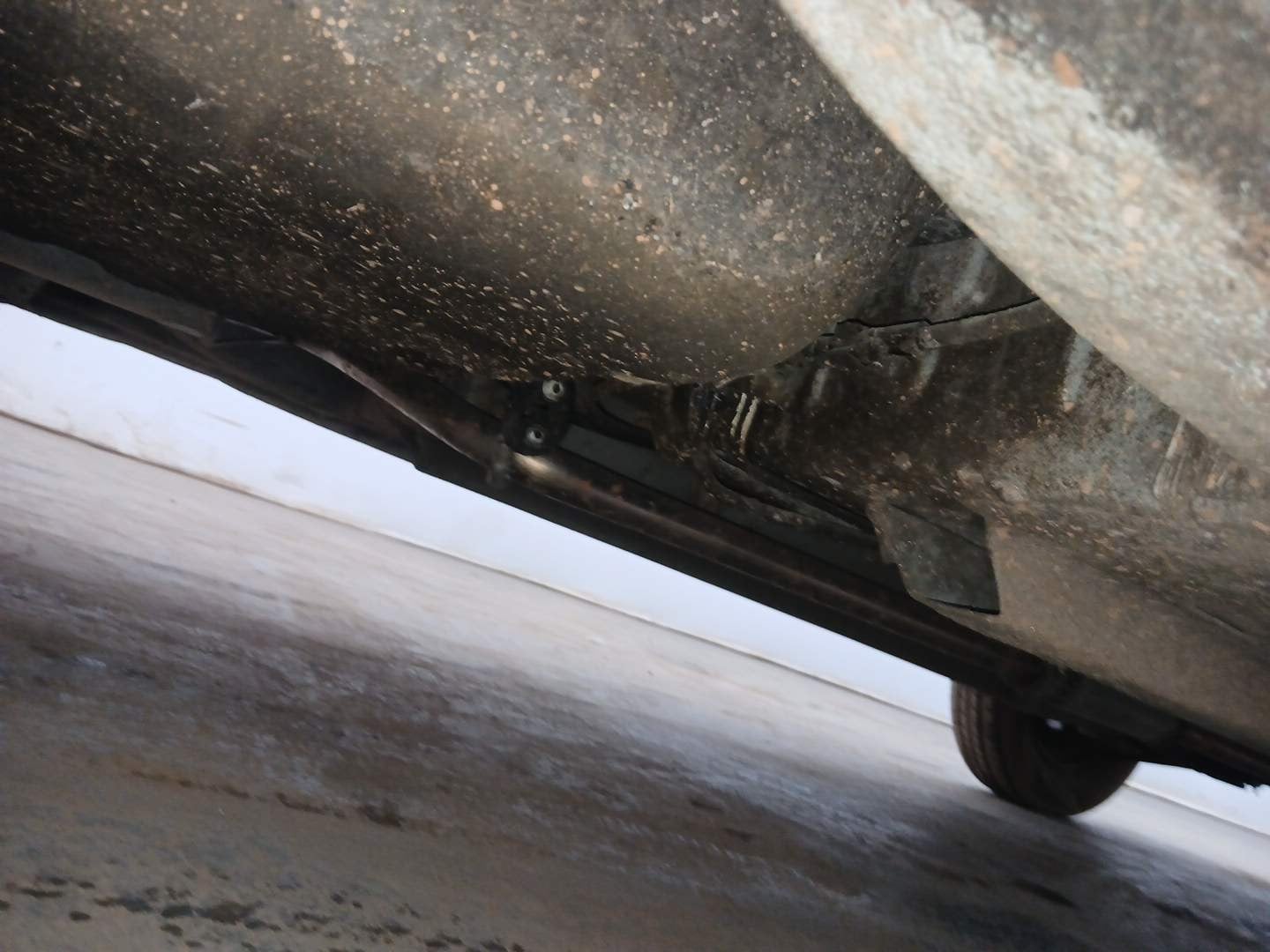 Used 2018 Renault Kwid RXE Petrol Manual extra REAR RIGHT UNDERBODY VIEW
