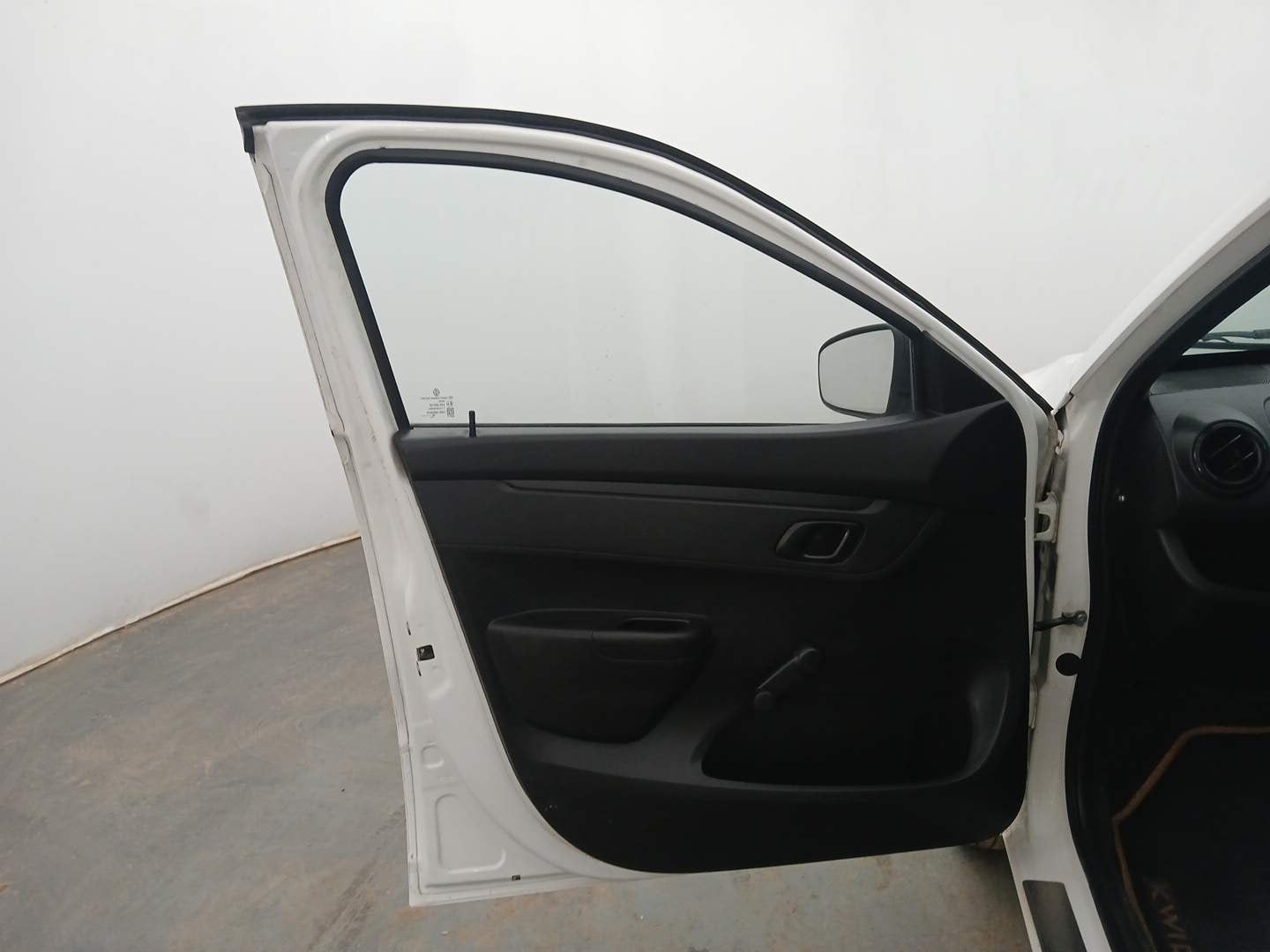 Used 2018 Renault Kwid RXE Petrol Manual interior LEFT FRONT DOOR OPEN VIEW