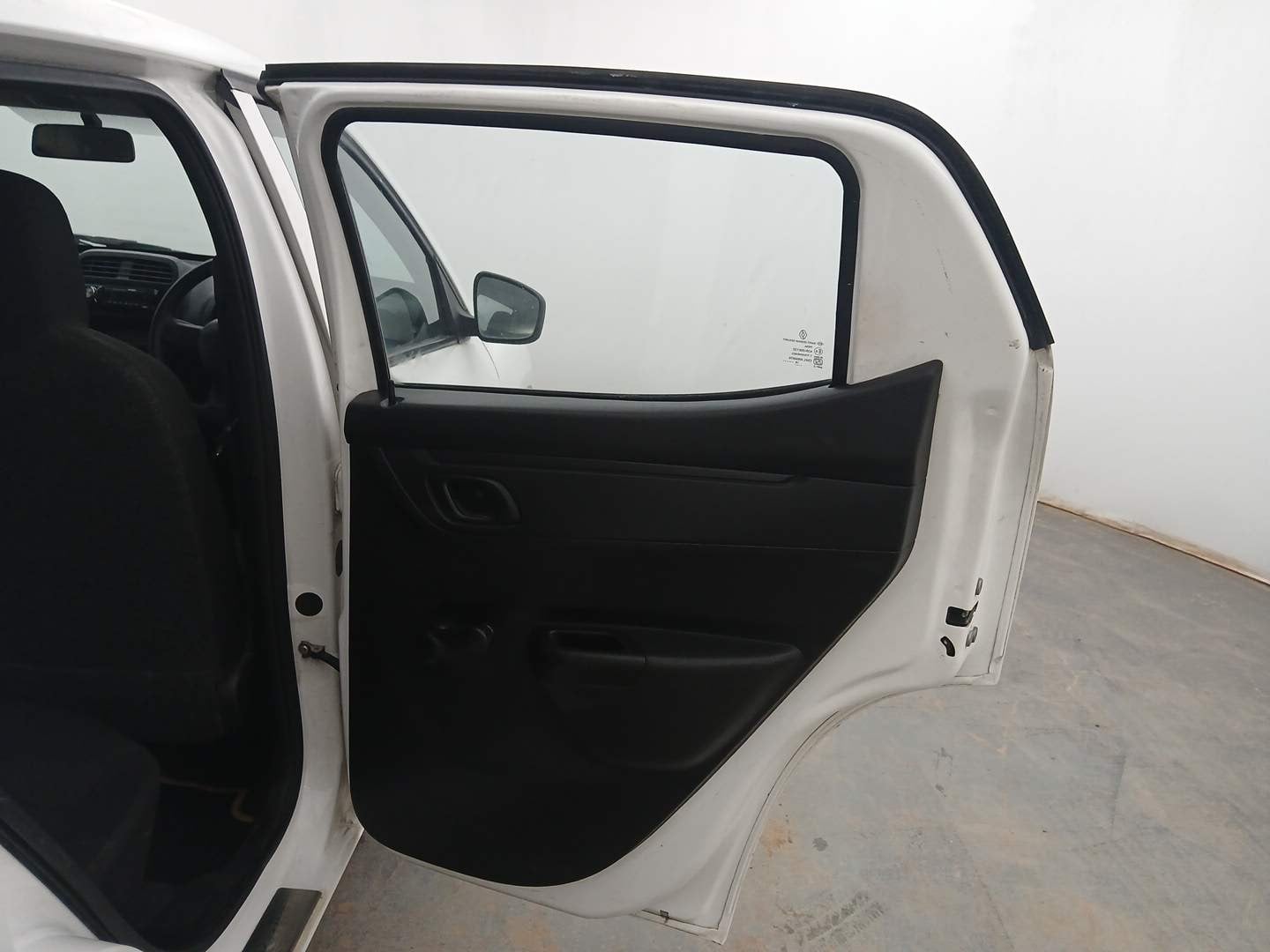 Used 2018 Renault Kwid RXE Petrol Manual interior RIGHT REAR DOOR OPEN VIEW