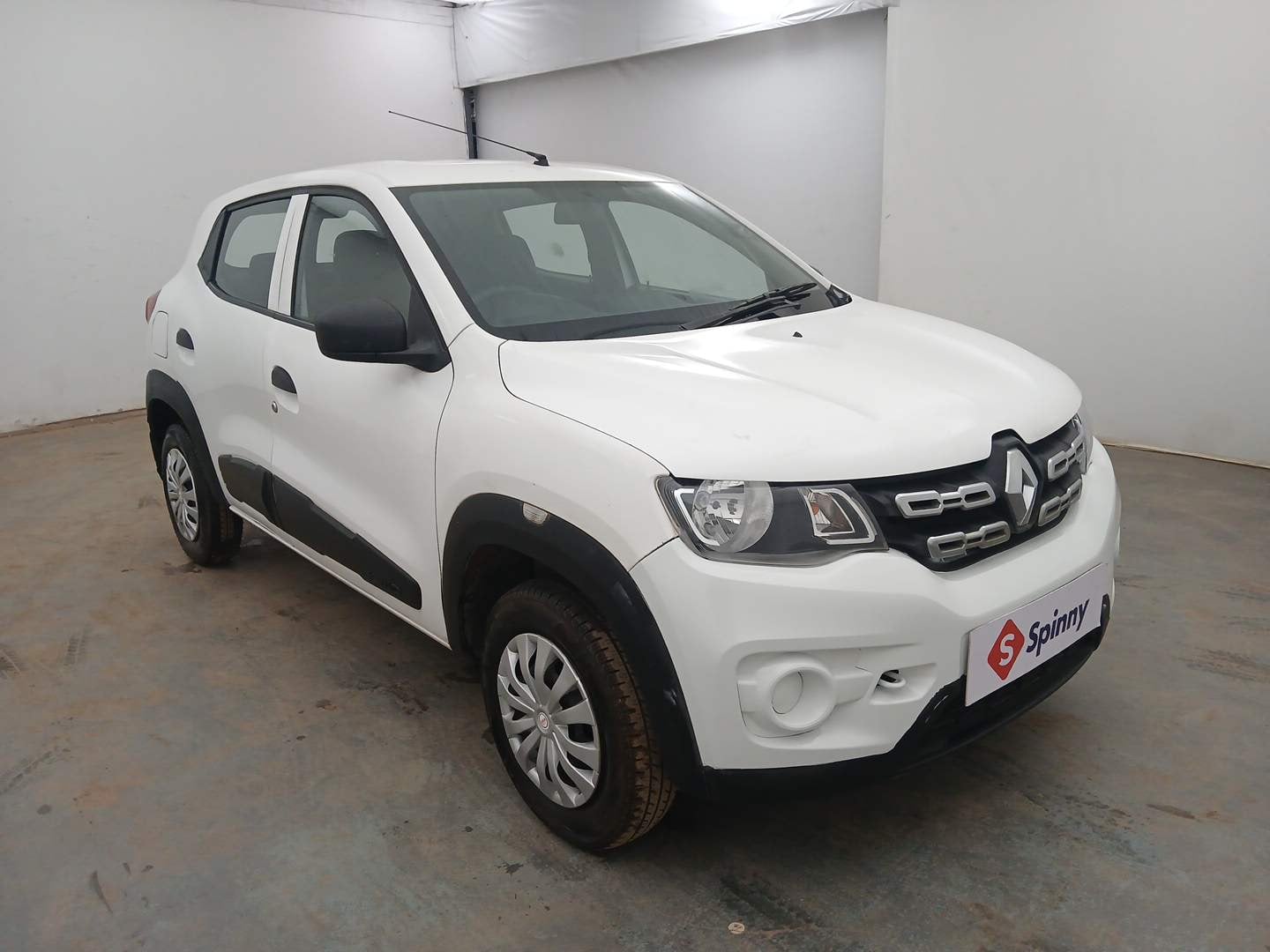 Used 2018 Renault Kwid RXE Petrol Manual exterior RIGHT FRONT CORNER VIEW