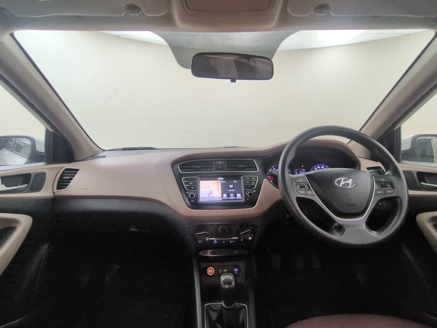 Used 2019 Hyundai Elite i20 Sportz Plus 1.2 Petrol Manual interior DASHBOARD VIEW